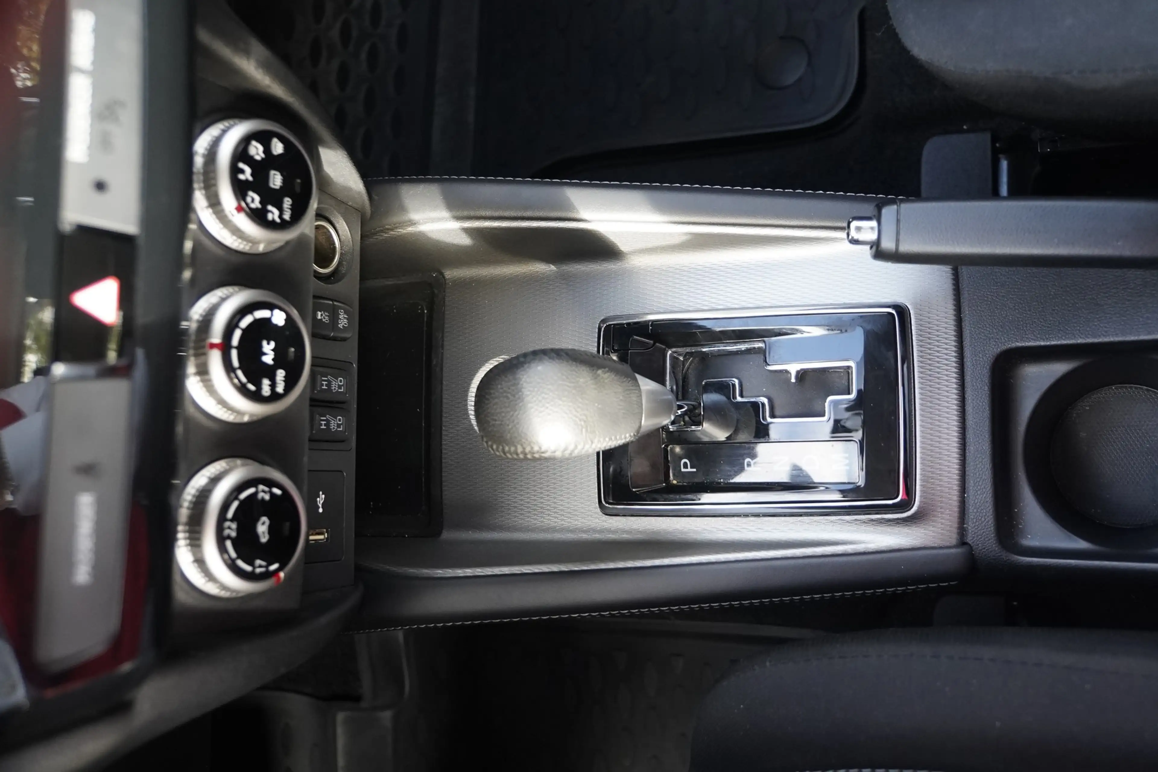 Mitsubishi ASX 2.0 MIVEC Intro Edition 2WD DAB Kamera LED — photo 19