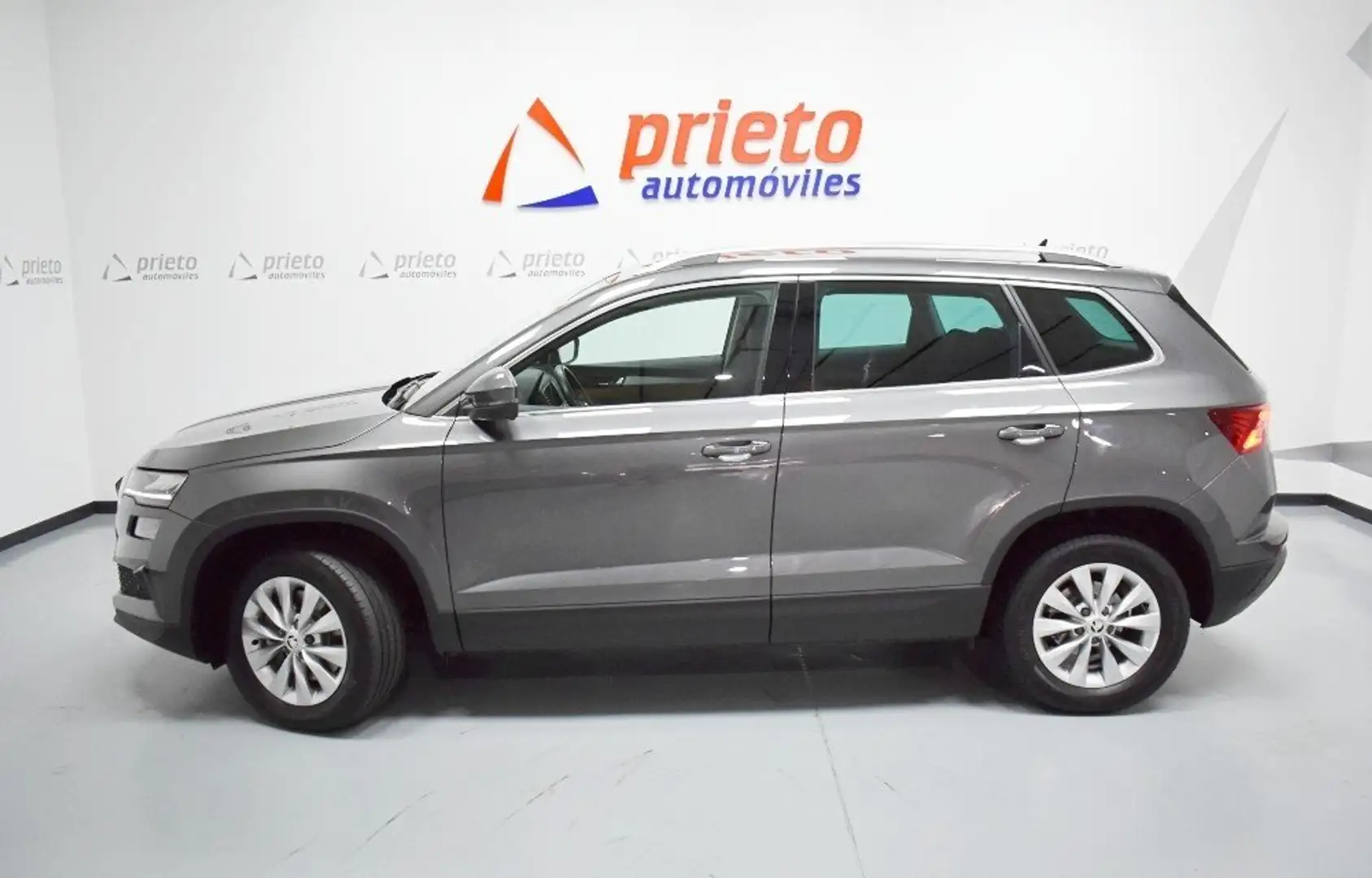 Skoda Karoq 2.0TDI AdBlue Ambition 4x4 DSG 110kW Gris - 2