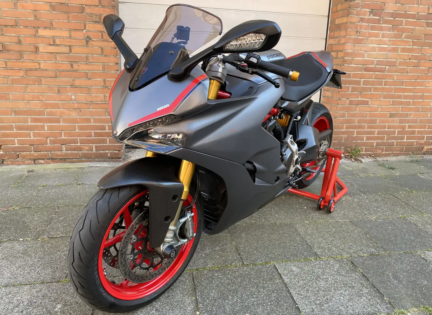 Ducati SuperSport S (Öhlins, Quickshifter) + Heckumbau, Carbonteile - 1