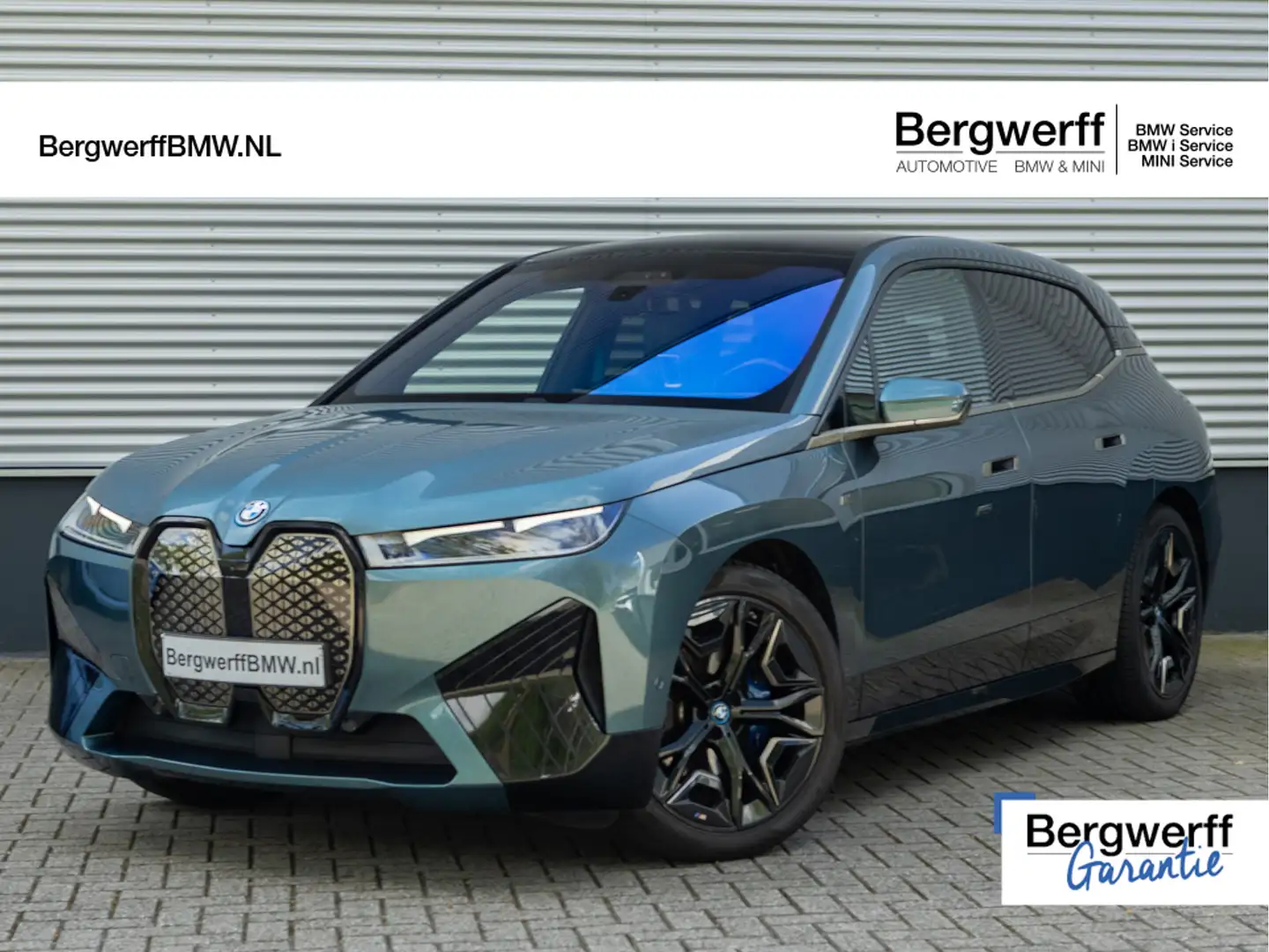 BMW iX M60 - Pano - Bowers & Wilkins - Trekhaak - Stoelve Albastru - 1