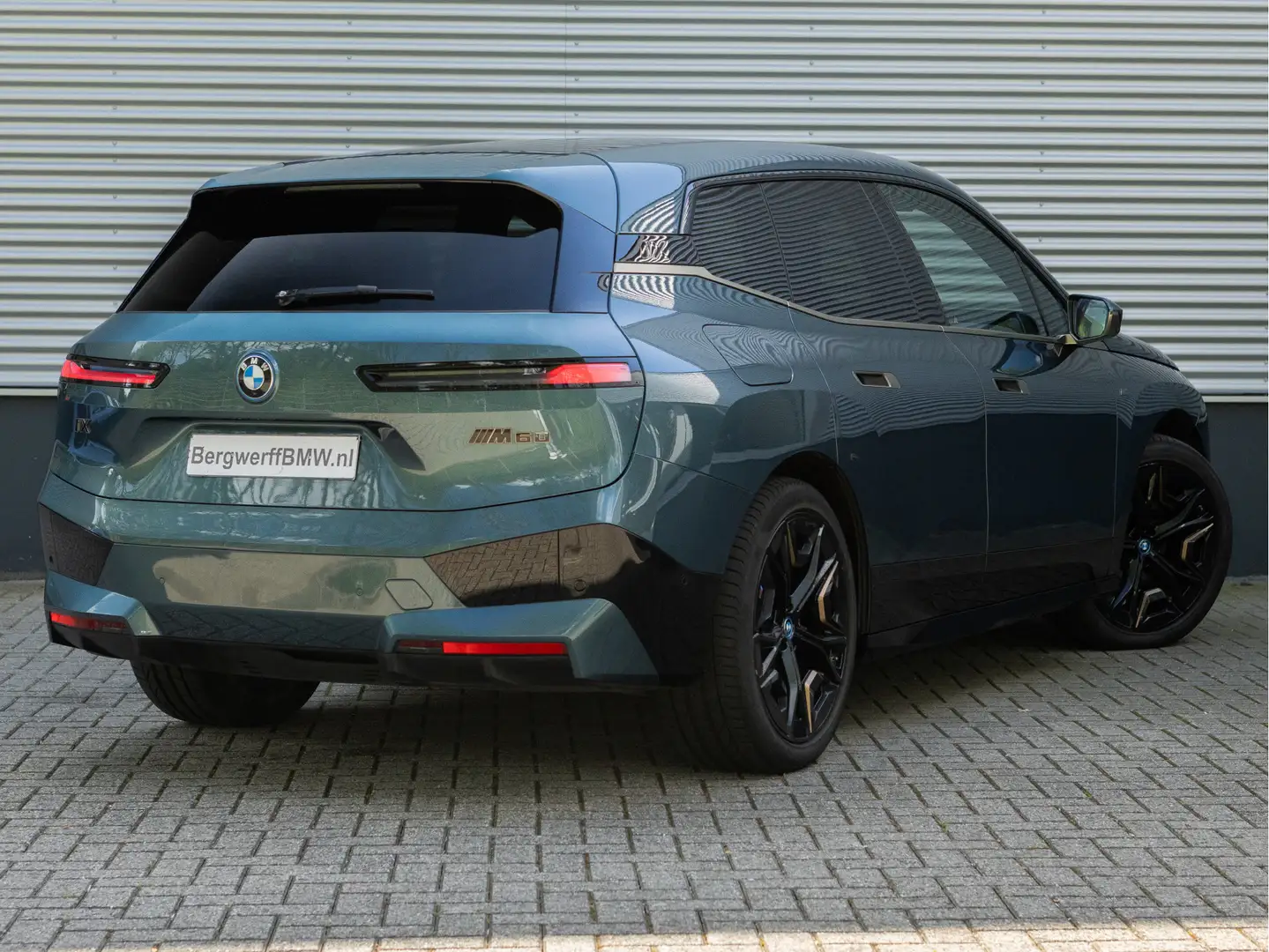 BMW iX M60 - Pano - Bowers & Wilkins - Trekhaak - Stoelve Albastru - 2