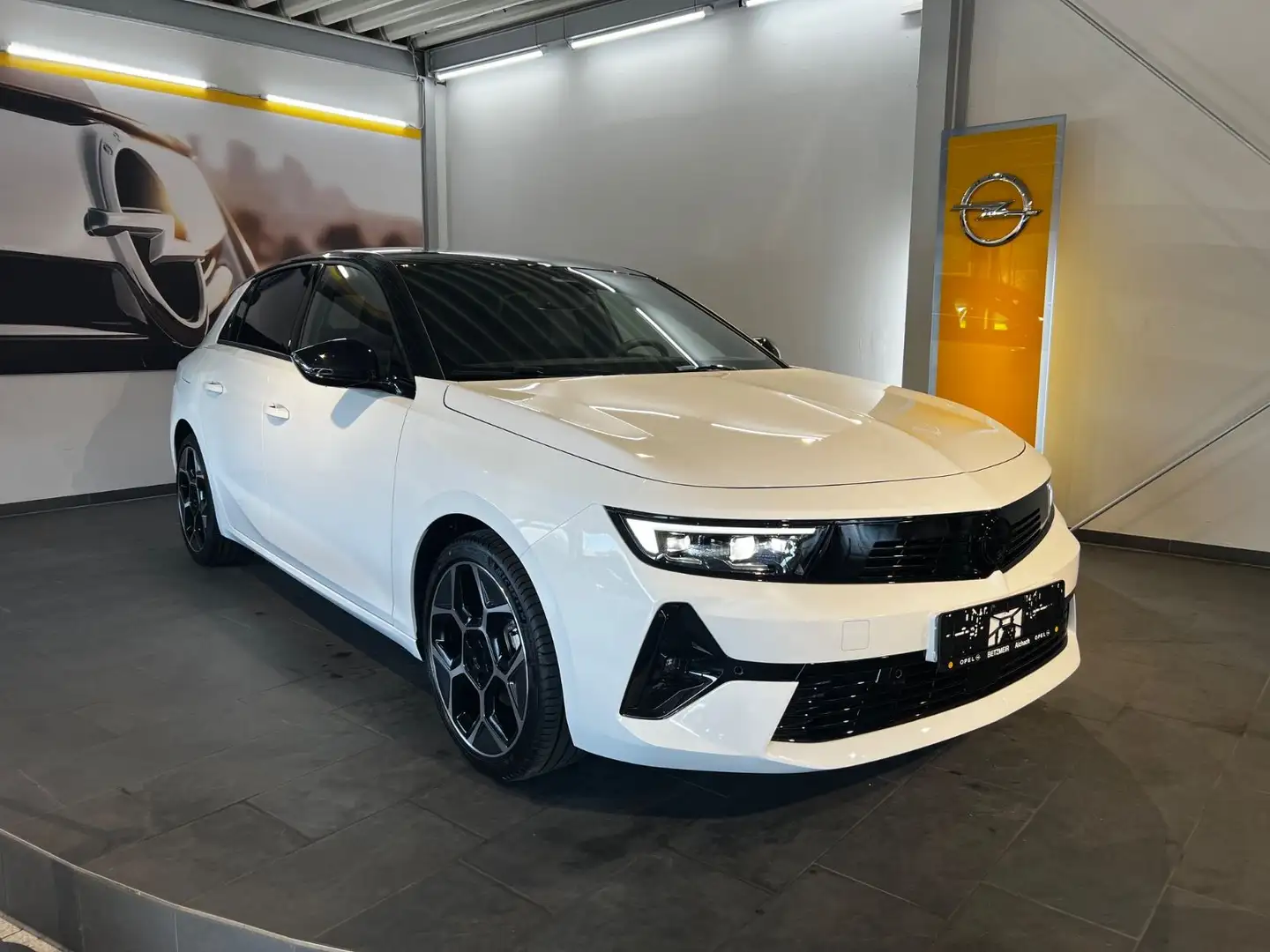 Opel Astra 1.2 Turbo GS | HUD | 360° | Automatik Weiß - 1