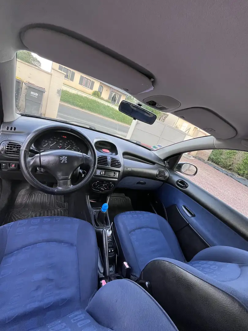 Peugeot 206 1.1i XR - 1