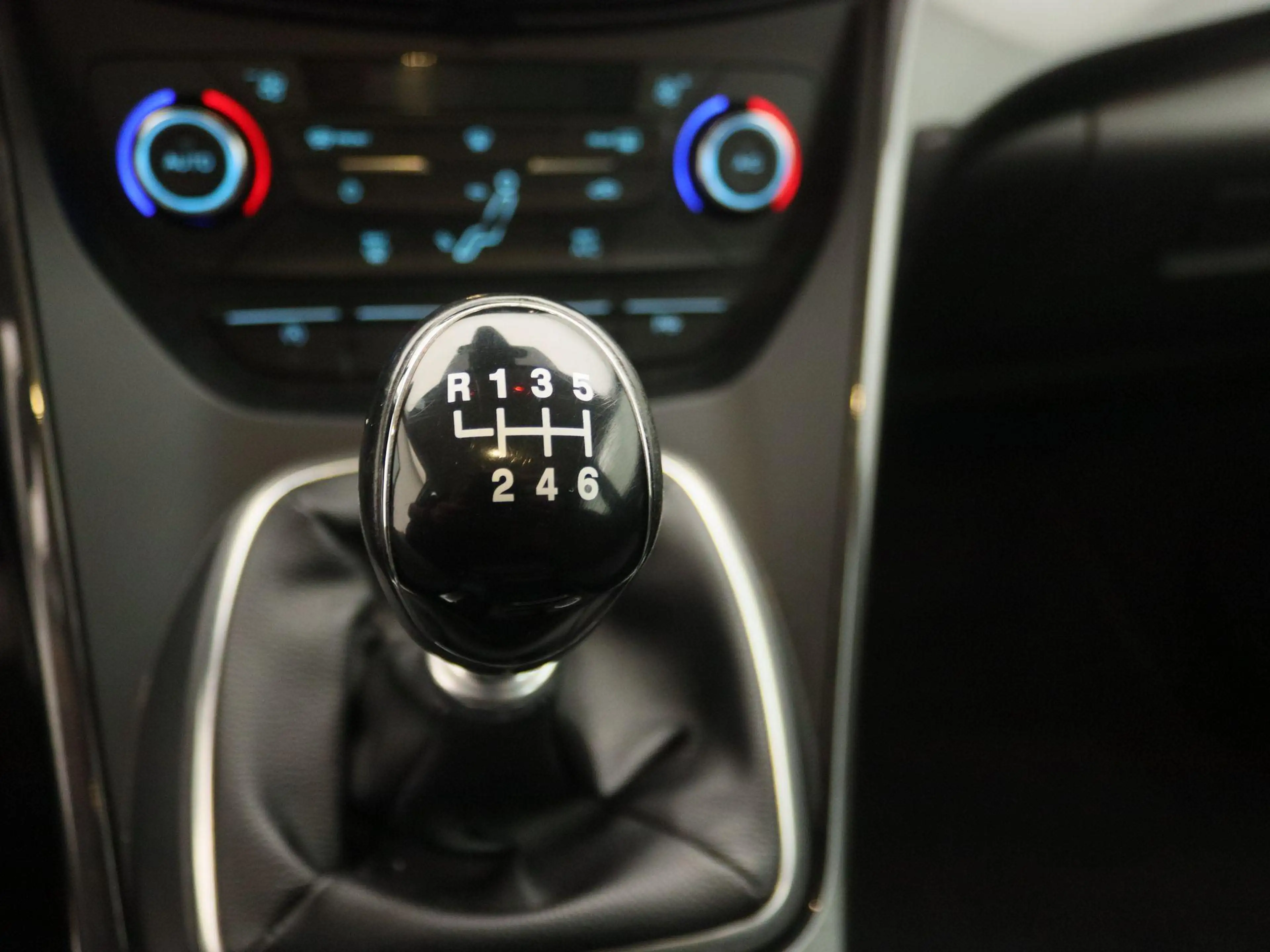 Ford C-Max 1.0 Titanium | Navigatie | Cruise Control | Climat — photo 11