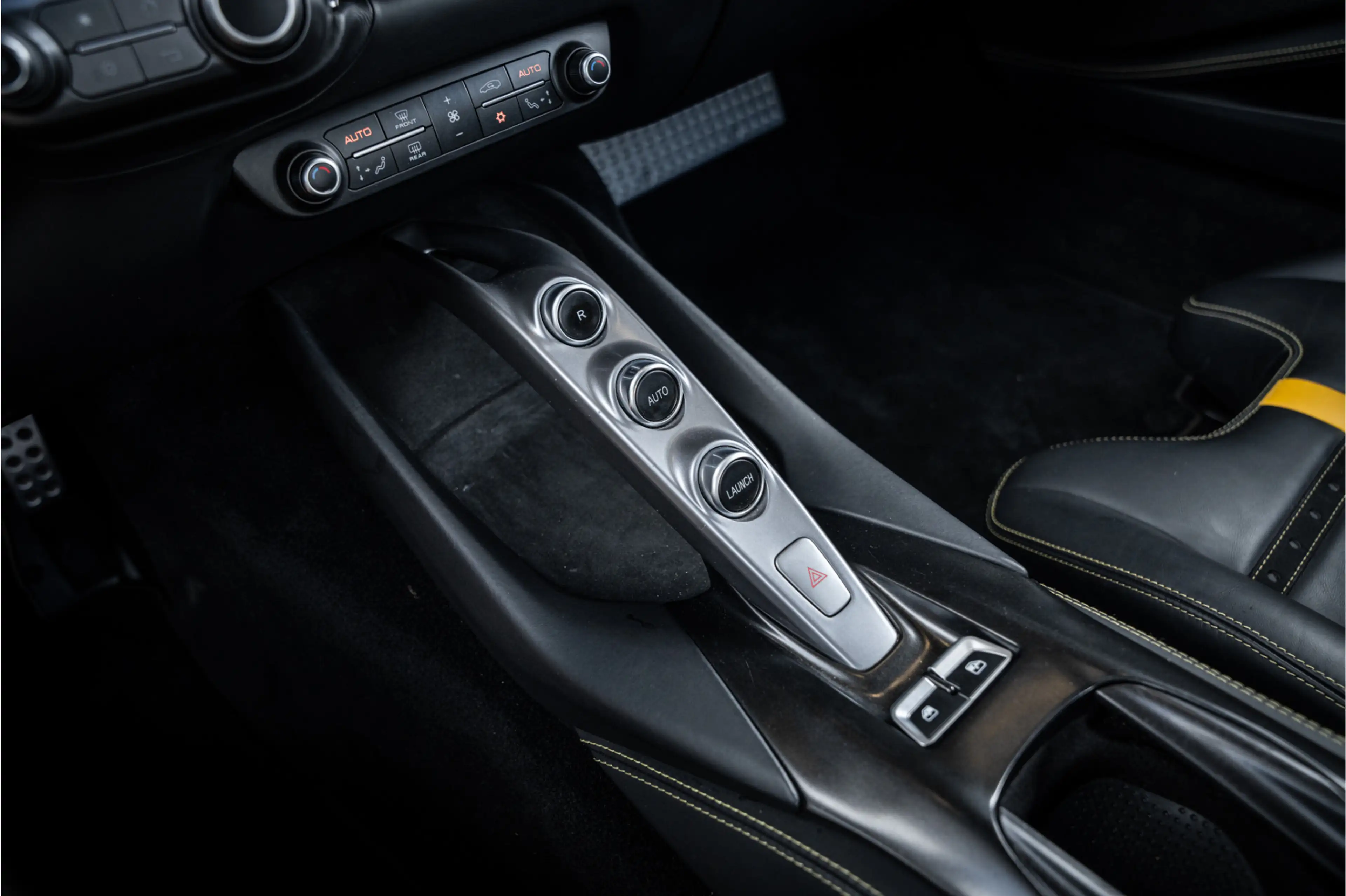 Ferrari 812 6.5 V12 Superfast HELE - Racing seats l Passenger — photo 19