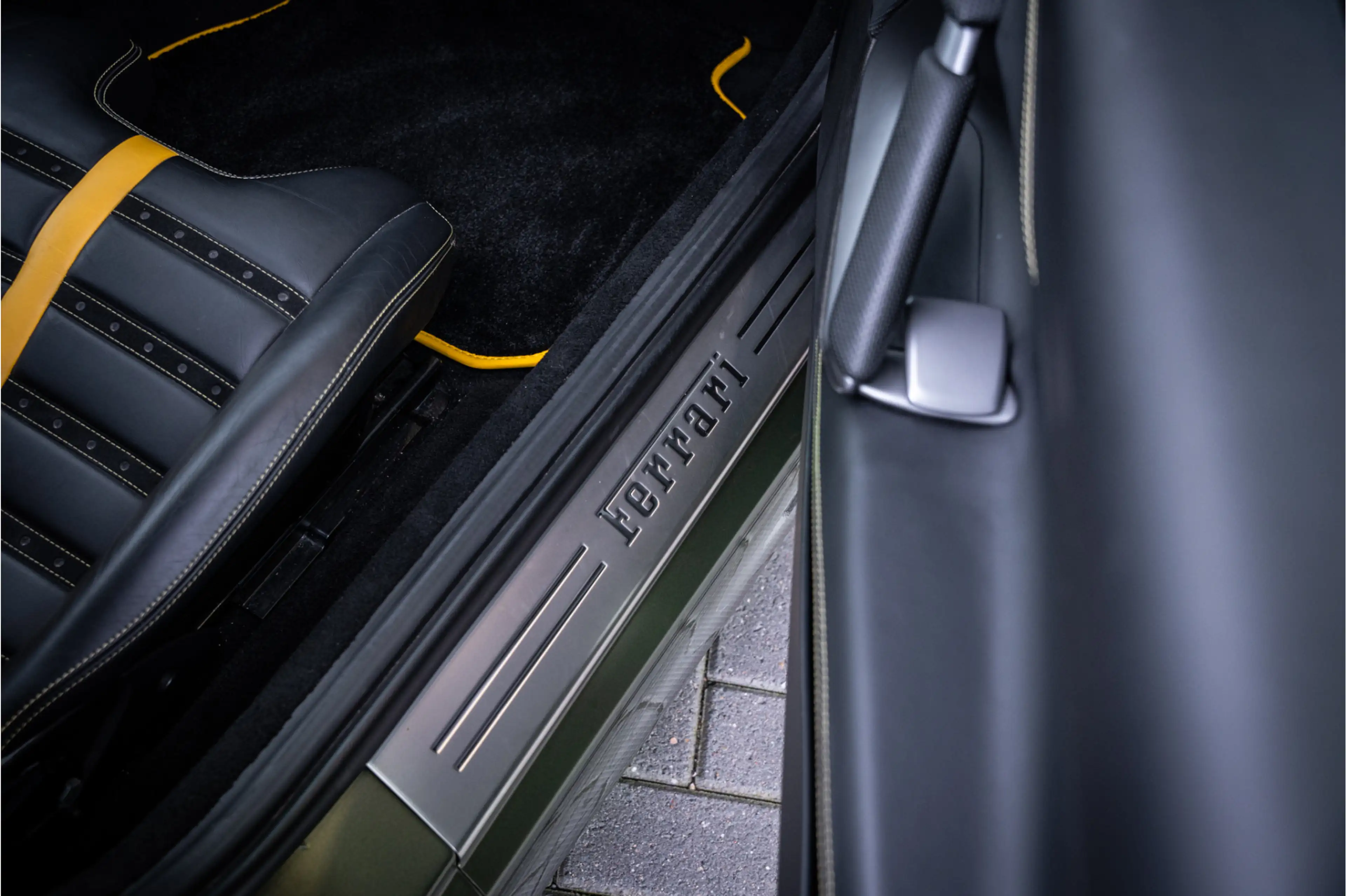 Ferrari 812 6.5 V12 Superfast HELE - Racing seats l Passenger — photo 37
