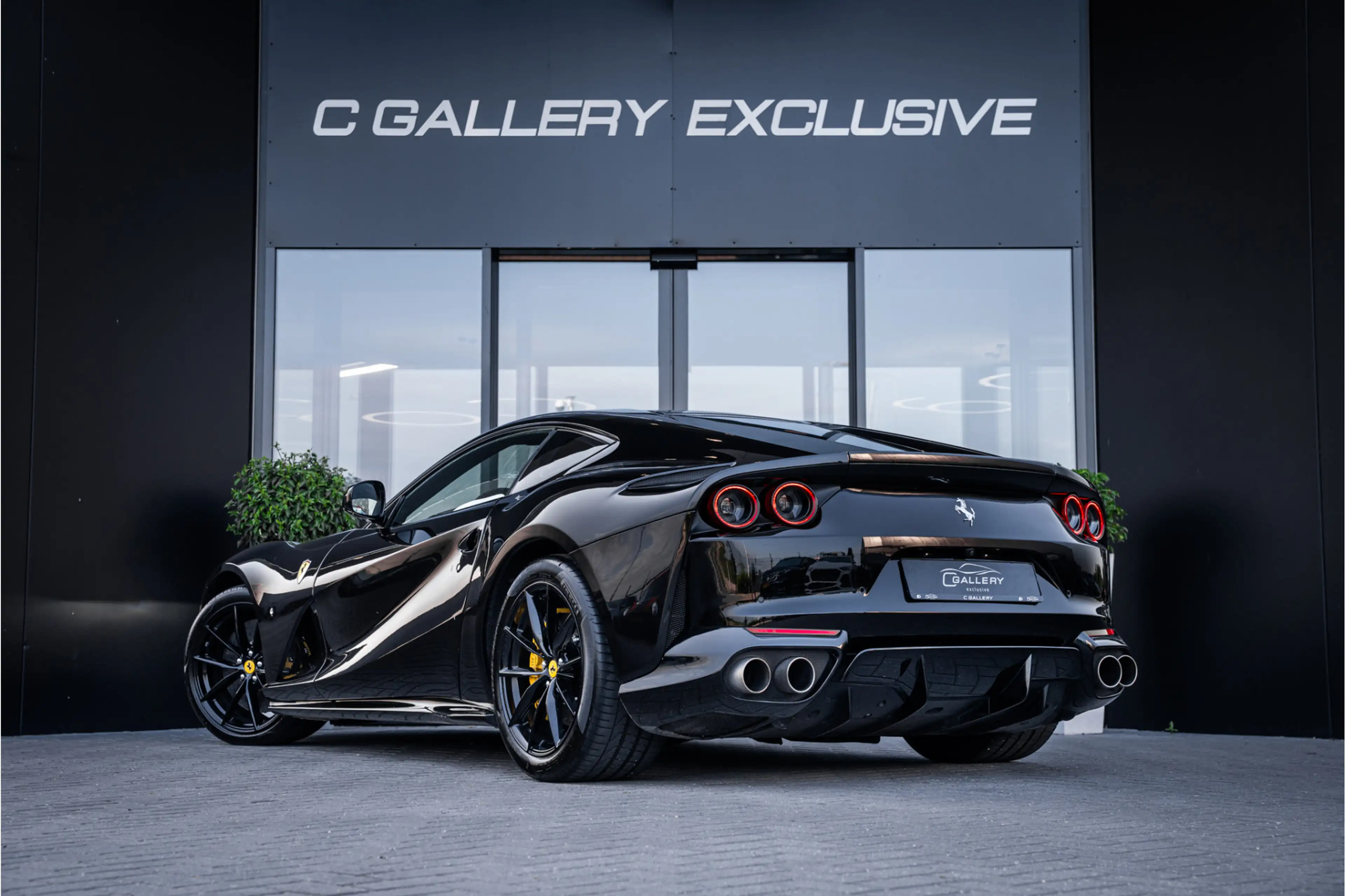 Ferrari 812 6.5 V12 Superfast HELE - Racing seats l Passenger — photo 5