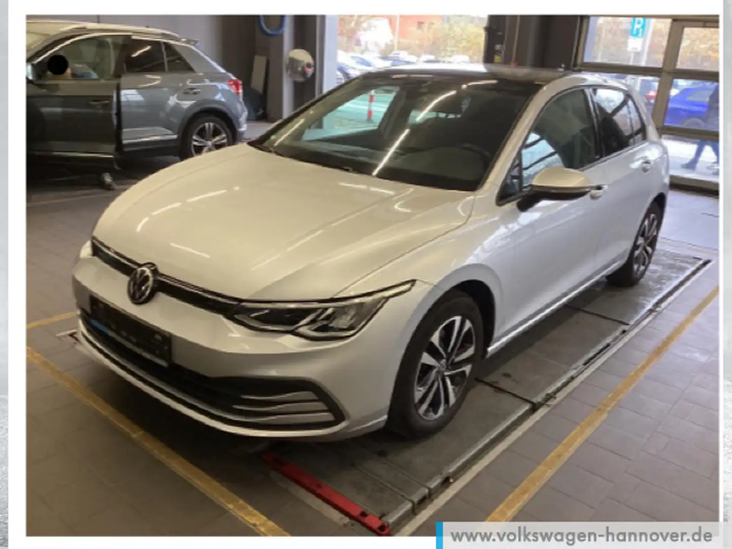 Volkswagen Golf VIII 1.0 TSI United Navi Pano ACC LED Dig.C Silber - 2