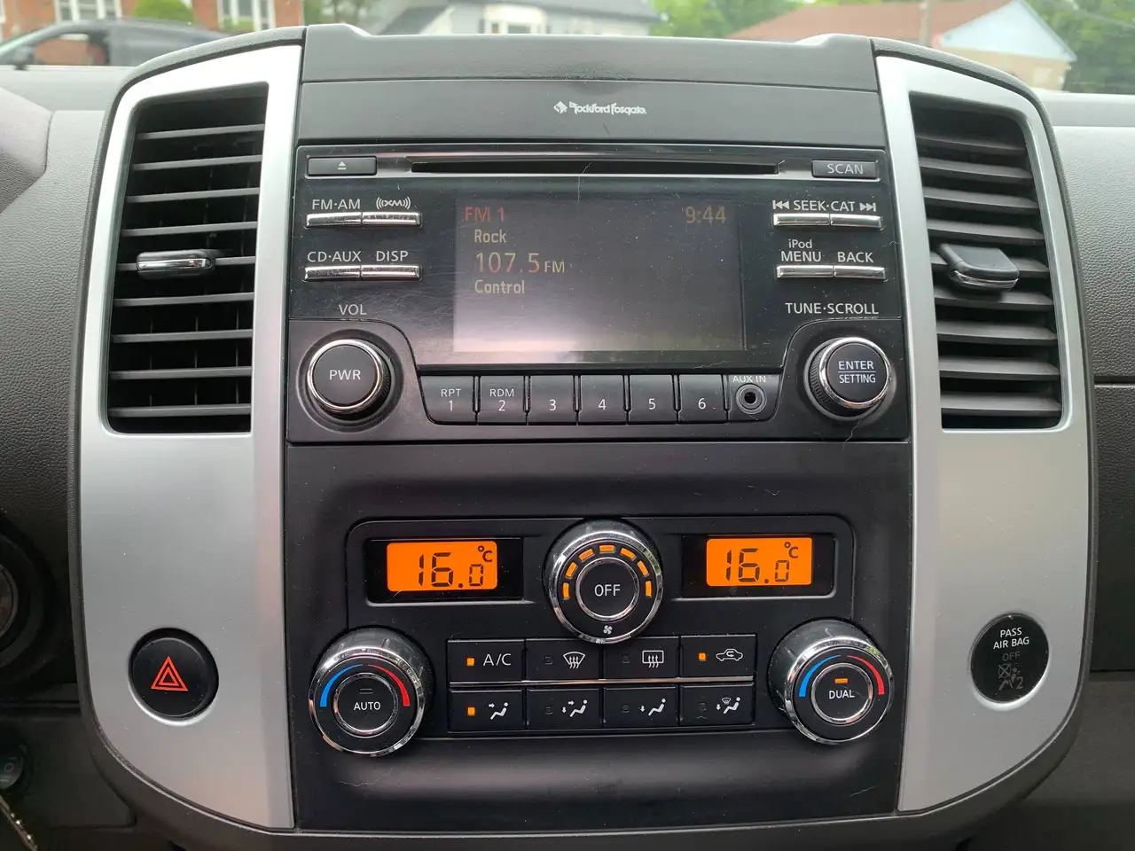 Nissan Frontier снимка Nissan Frontier