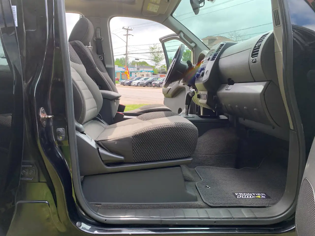 Nissan Frontier снимка Nissan Frontier