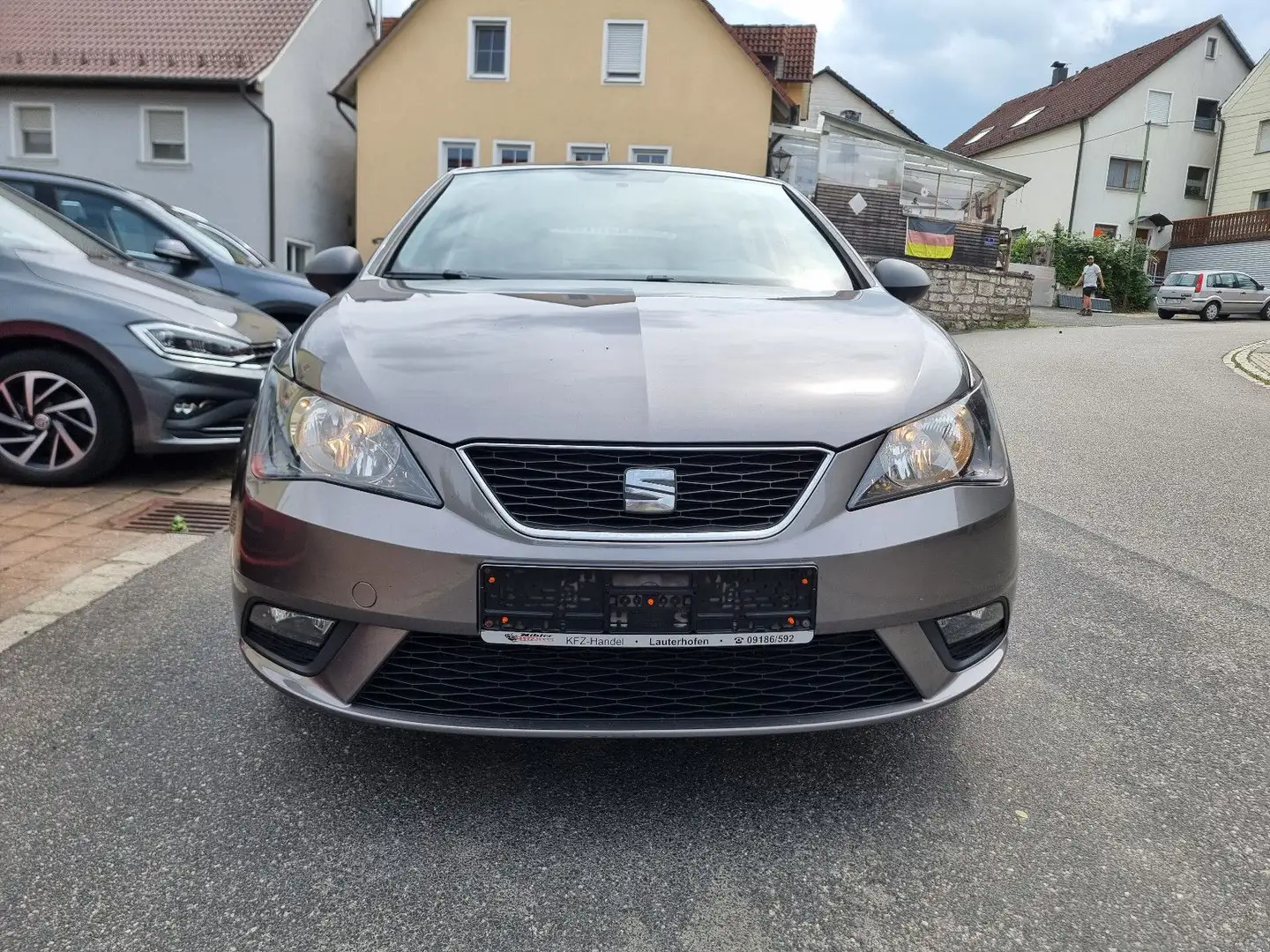 SEAT Ibiza 1.2TSI Reference 1.HA.+KLIMA+8-FA.+TÜV-NEU Grau - 2