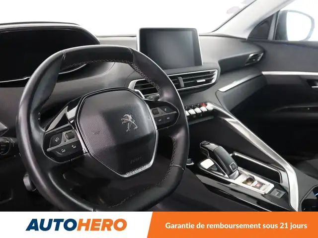 Peugeot 3008 view 11