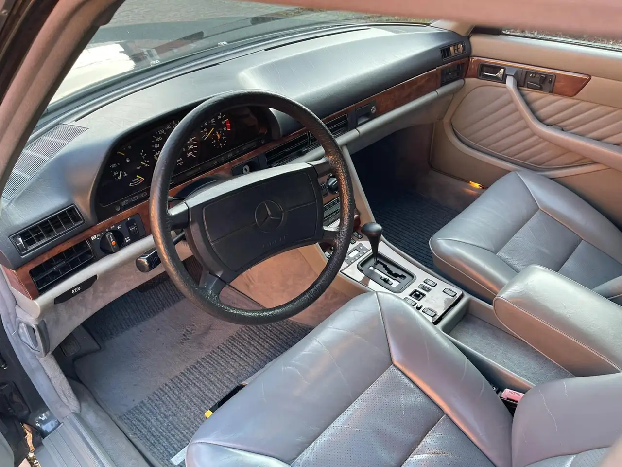 Mercedes-Benz S 560 SEL, foto 9