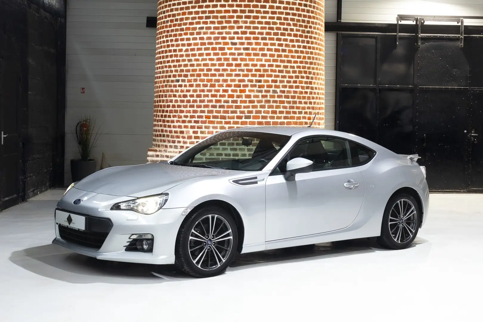 Subaru BRZ Silber - 1