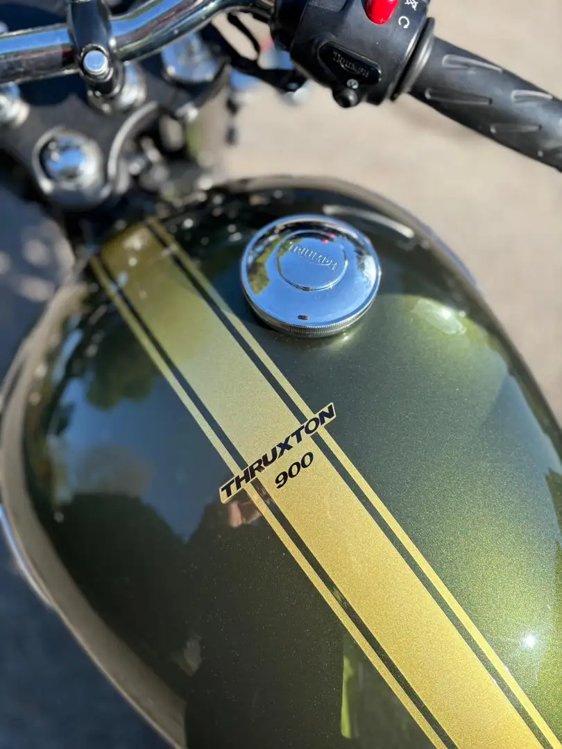 Triumph Thruxton 900 Verde - 2