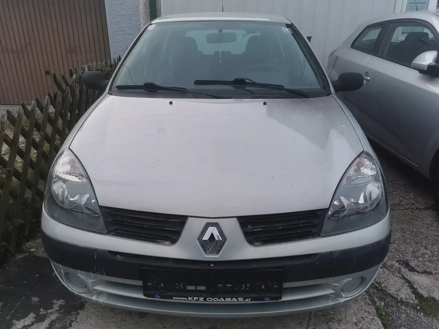 Renault Clio Cool & Sound 1,2 Silber - 1