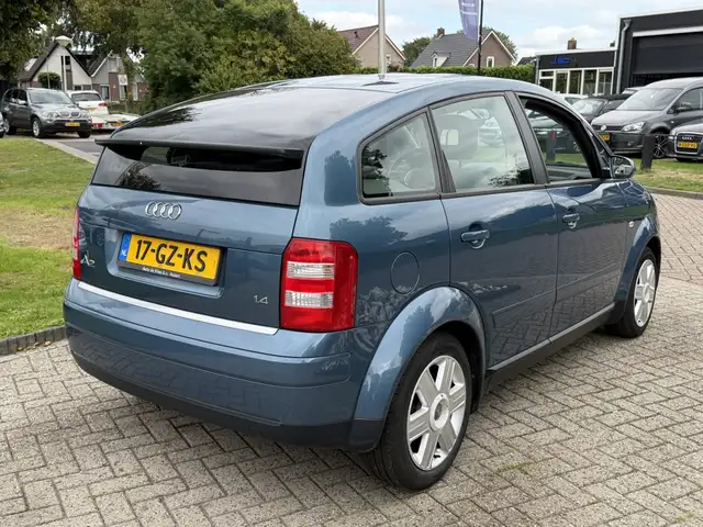 Audi A2 view 9
