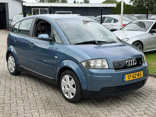 Audi A2 view 3