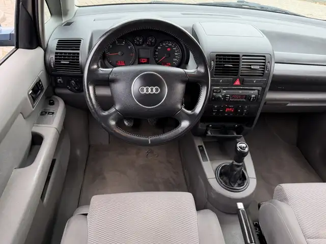 Audi A2 view 5