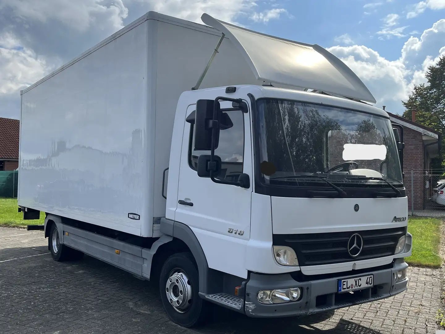 Mercedes-Benz 818 Koffer wenig km Ladebordwand/Hebebühne Blanc - 1