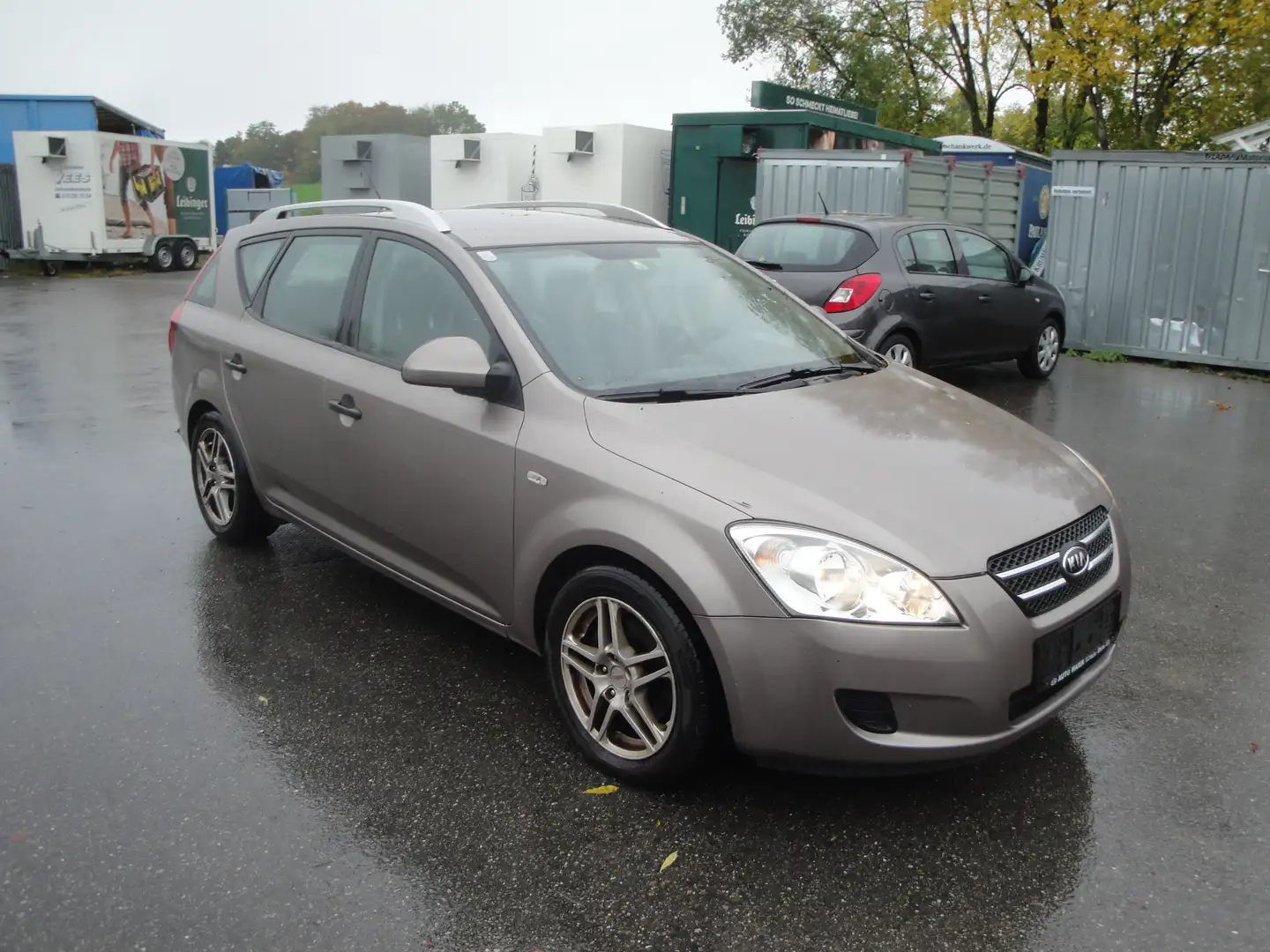 Kia Ceed / cee'd Gelb - 1