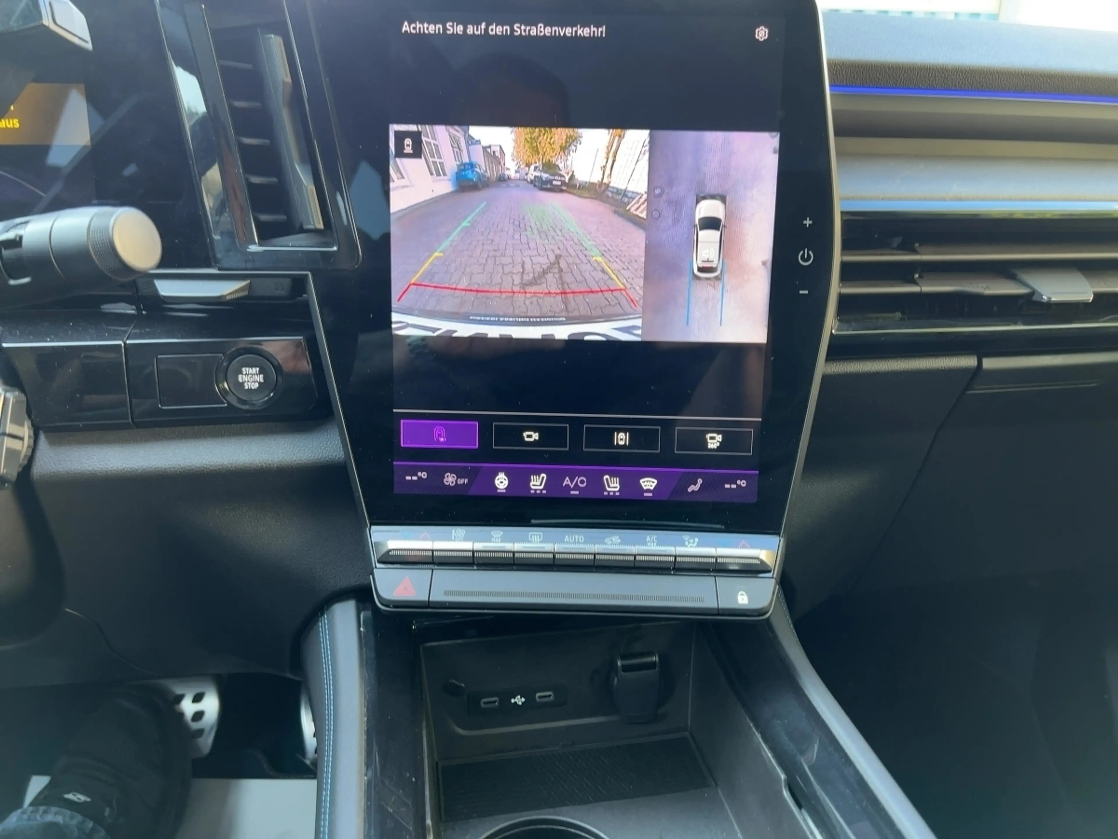 Renault Rafale Esprit Alpine Plug-in Hybrid 300 4x4 Panoramadach — photo 12