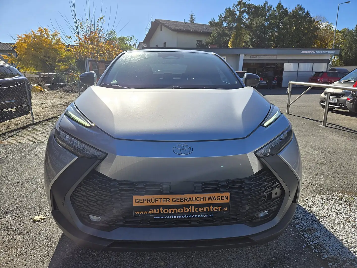 Toyota C-HR 1,8 Hybrid E-CVT Active Drive Silber - 2