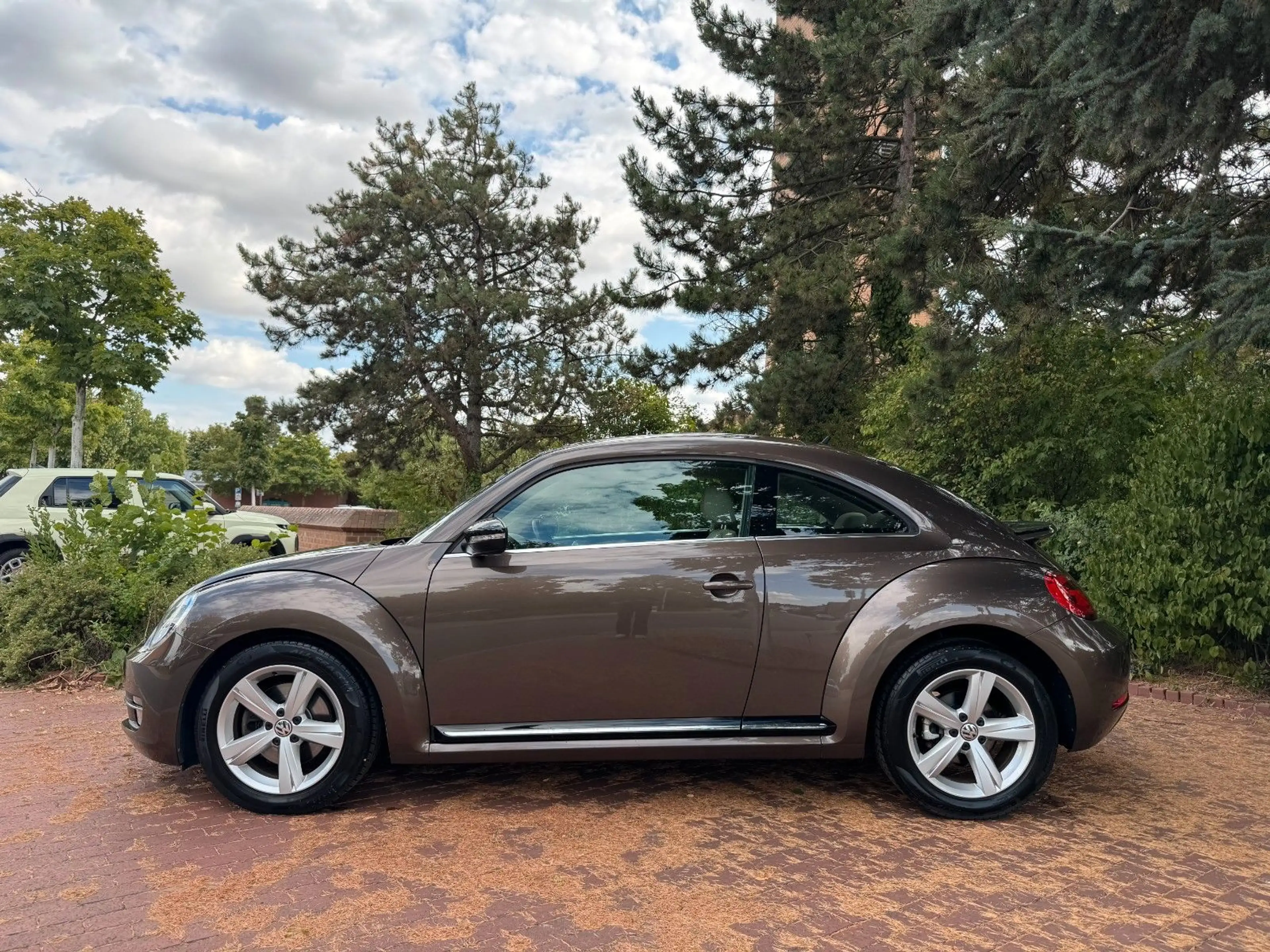 Volkswagen Beetle Sport|TFL|Shzg|PDC|Touch|AUX/USB! — photo 3