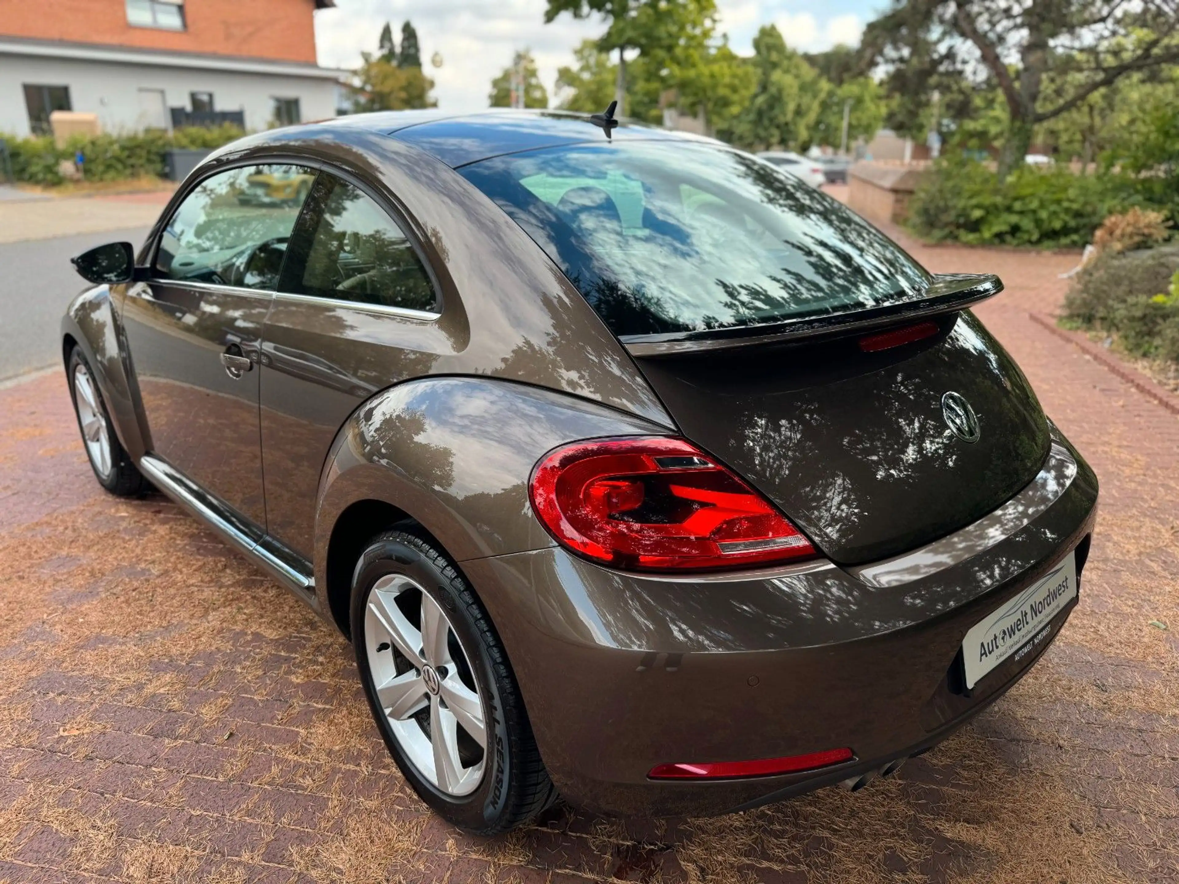 Volkswagen Beetle Sport|TFL|Shzg|PDC|Touch|AUX/USB! — photo 4