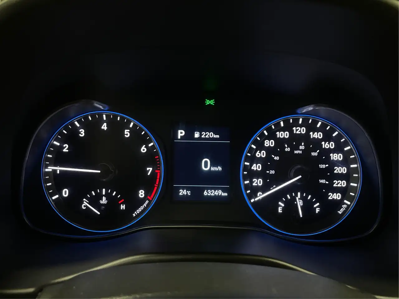 Hyundai KONA снимка Hyundai KONA