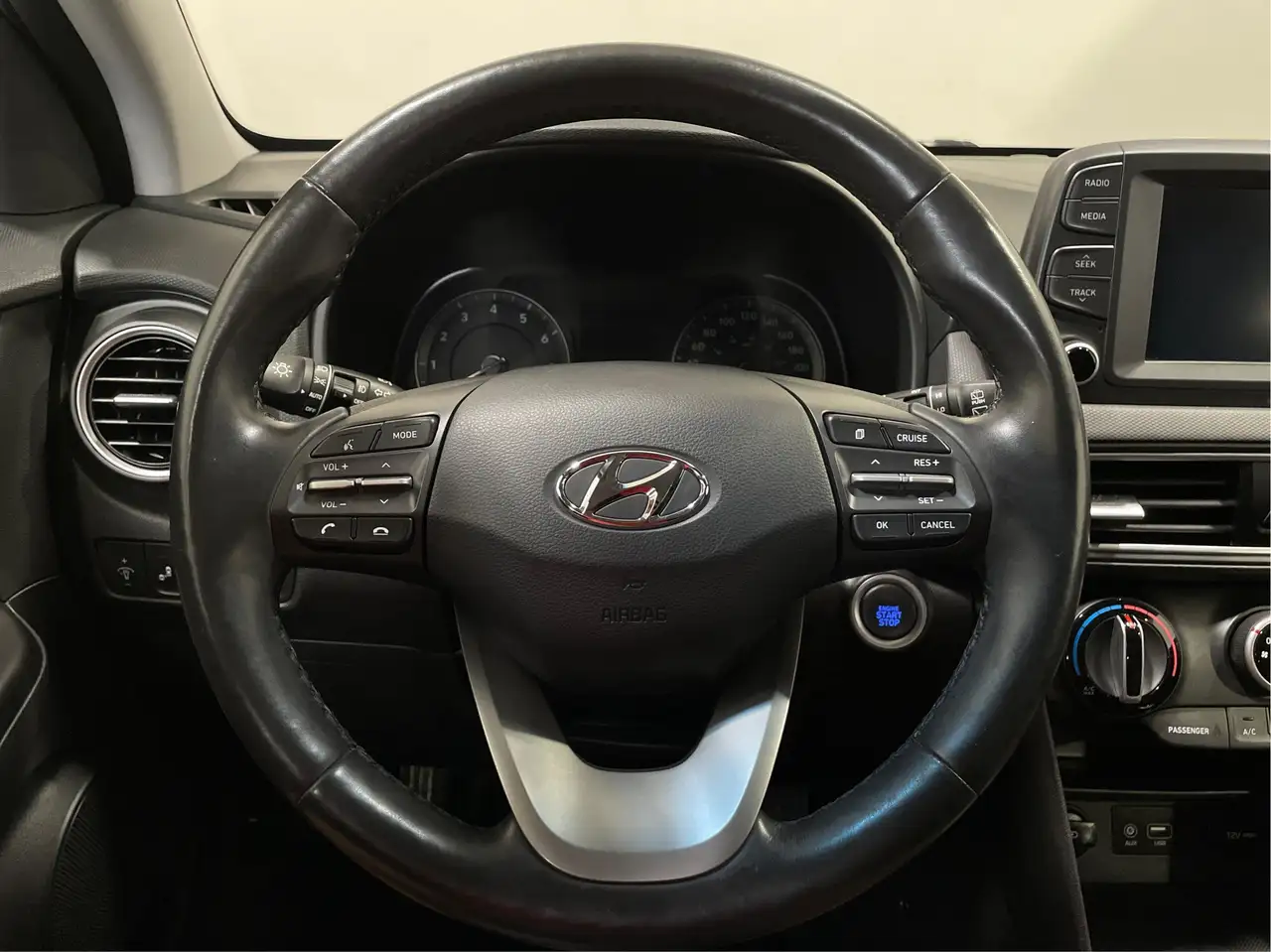 Hyundai KONA снимка Hyundai KONA