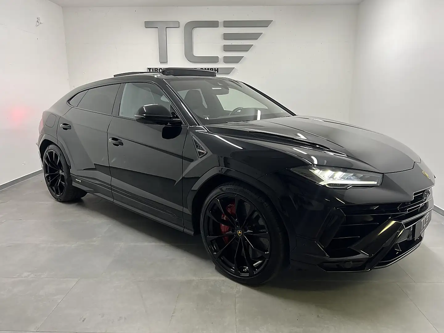 Lamborghini Urus S 60th Anniversary, Carbon, 23", Massage, Akrap... Schwarz - 1
