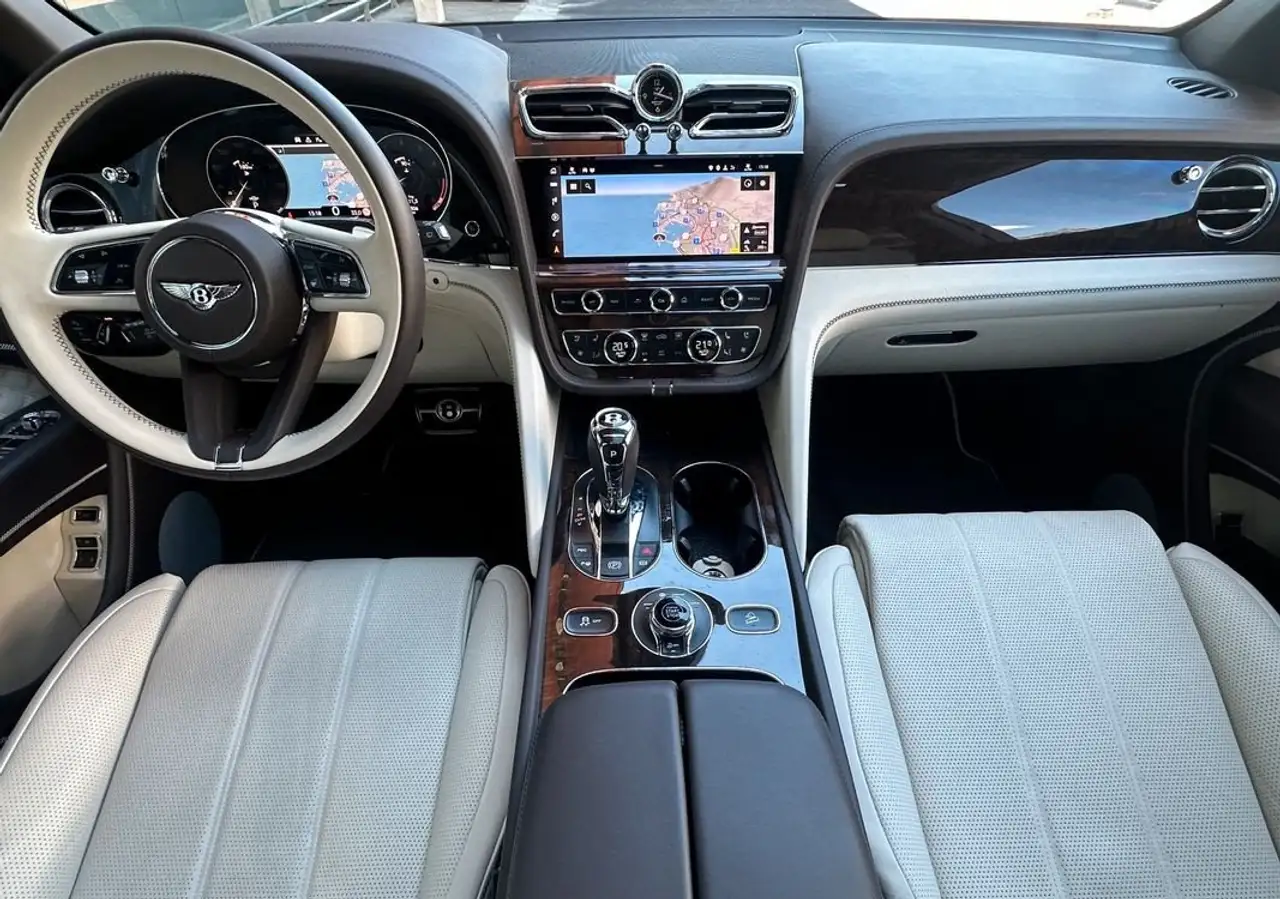 Bentley Bentayga 2022