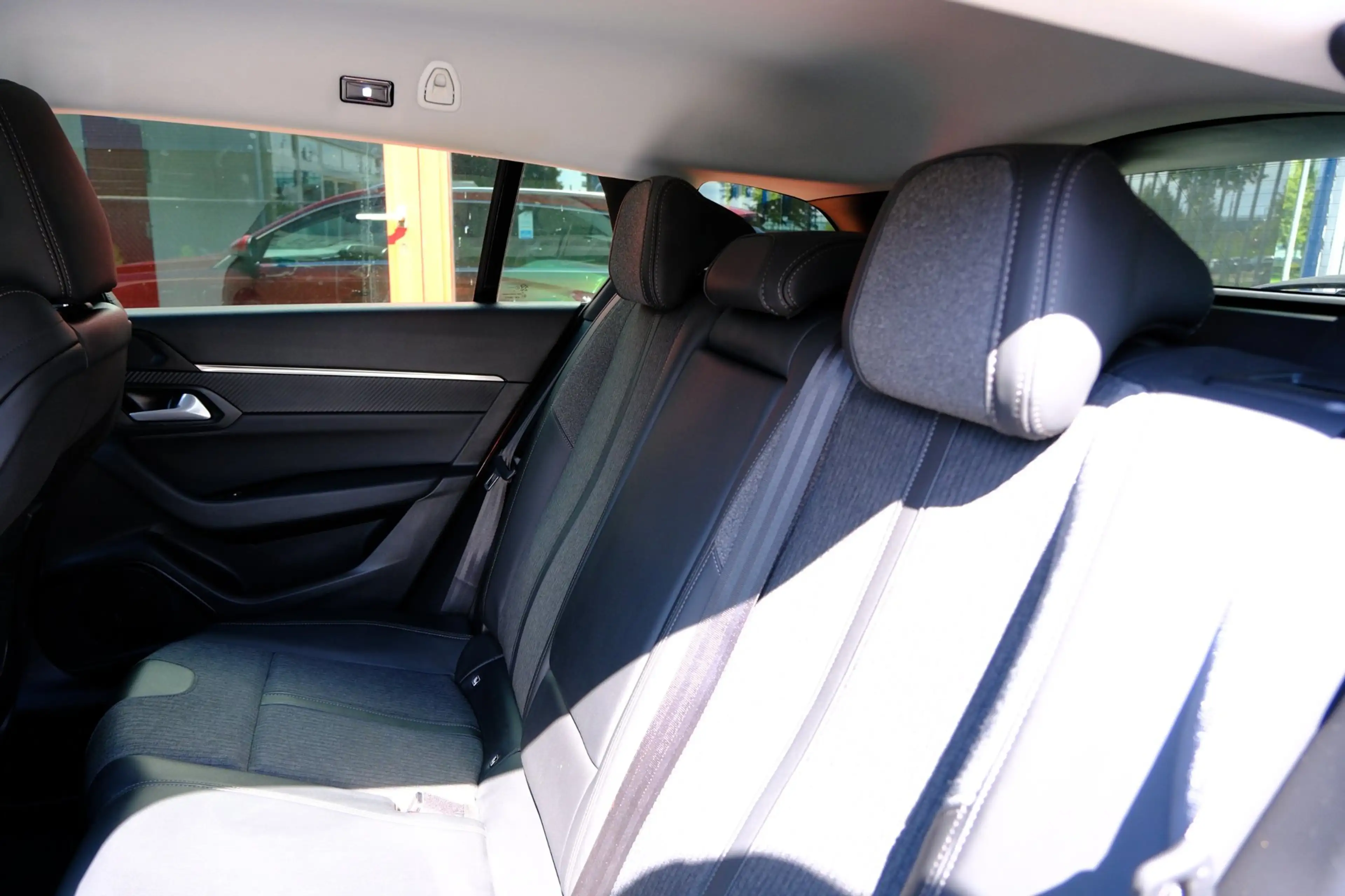 Peugeot 508 SW 1.6 HYbrid Blue Lease Allure Aut. Half Leder|Na — photo 34