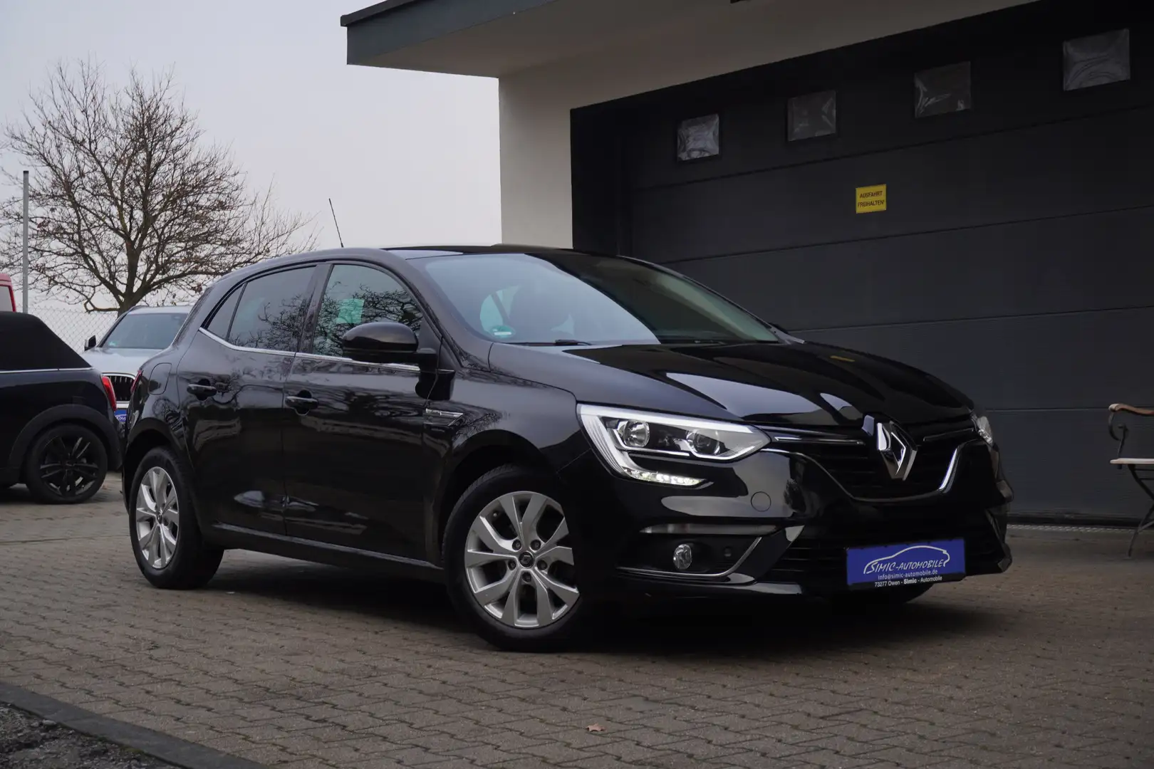 Renault Megane 1.3 TCe Limited EDC KLIMA+NAVI+KAMERA+ALU+TEMPOMAT Noir - 1