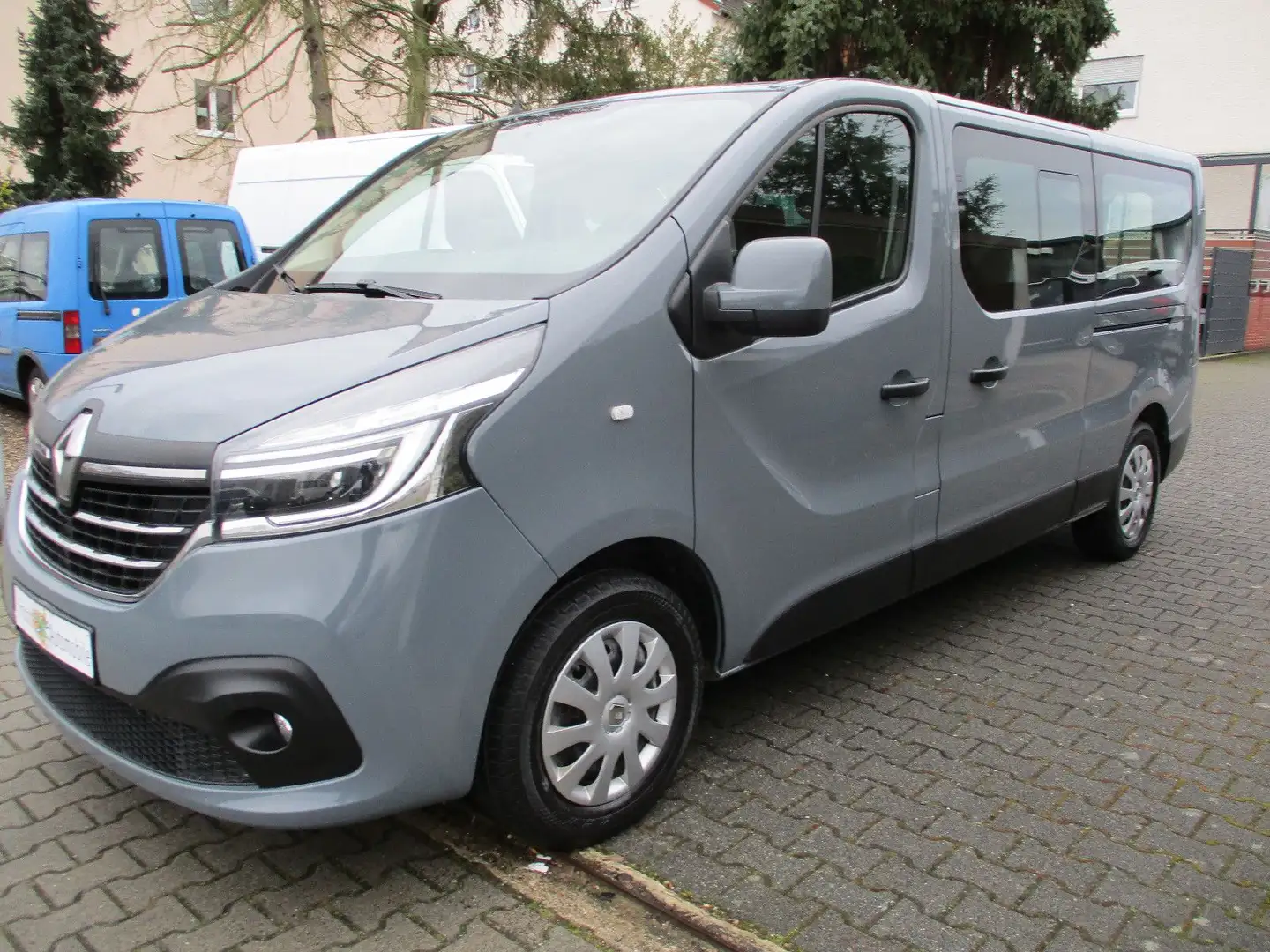 Renault Trafic Combi L2H1 3,0t  Life Automatik PDC LED Grau - 2