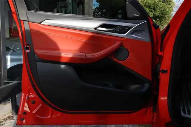 BMW X4 M view 11