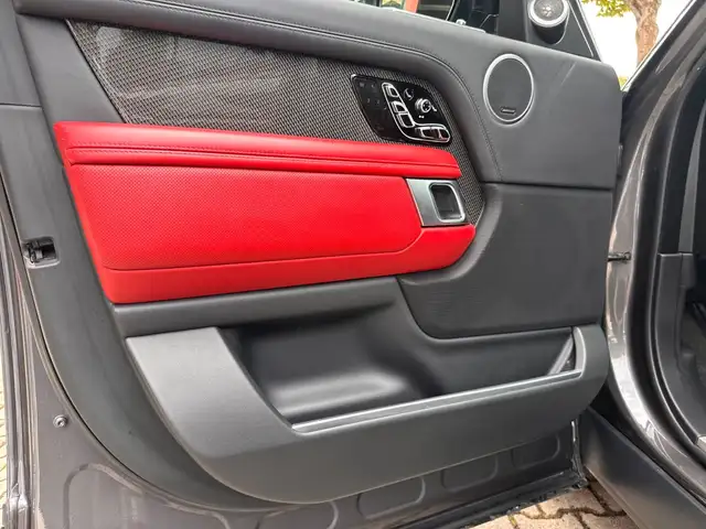Land Rover Range Rover view 12