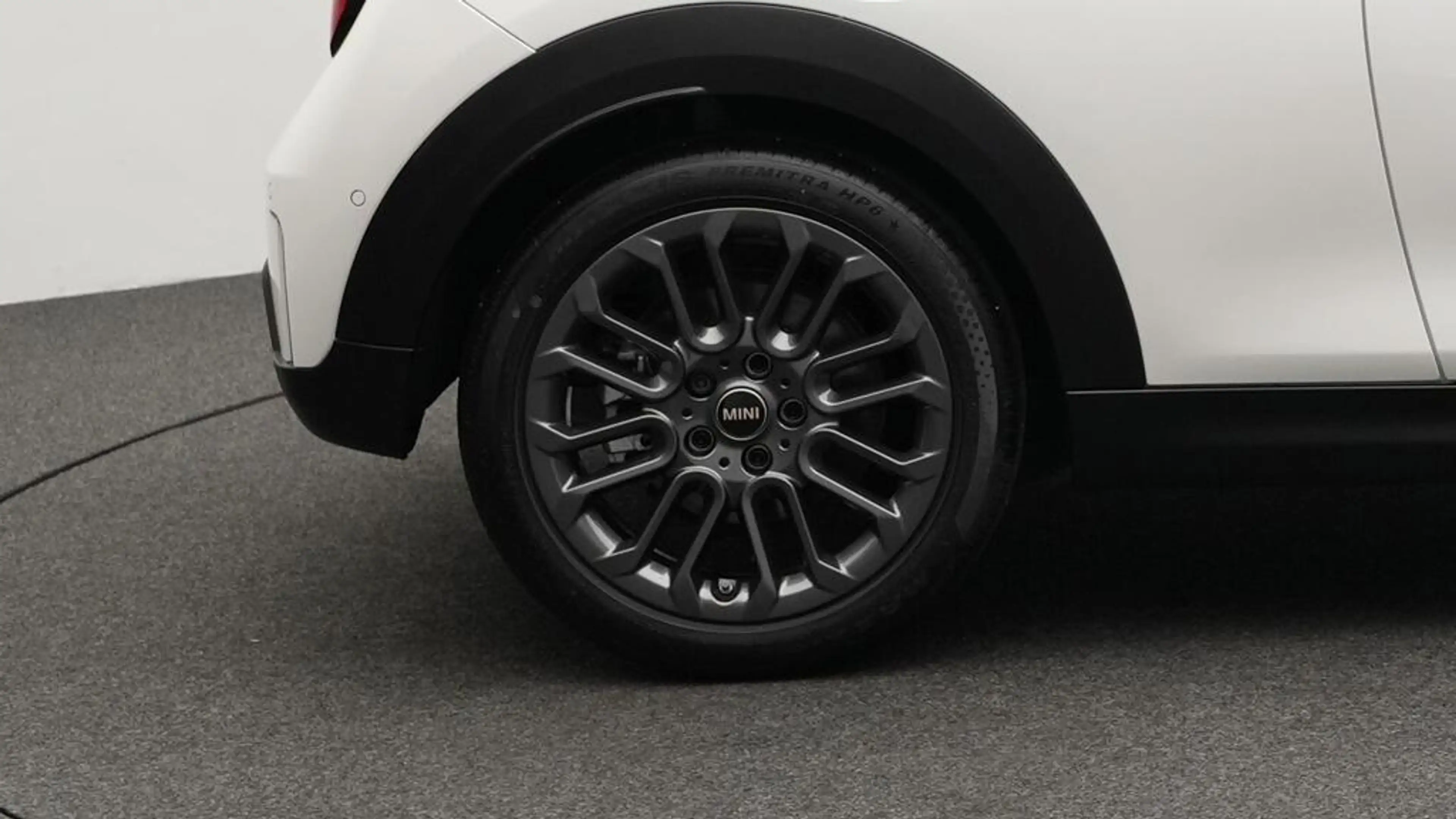 MINI Cooper C Favoured Trim — photo 12