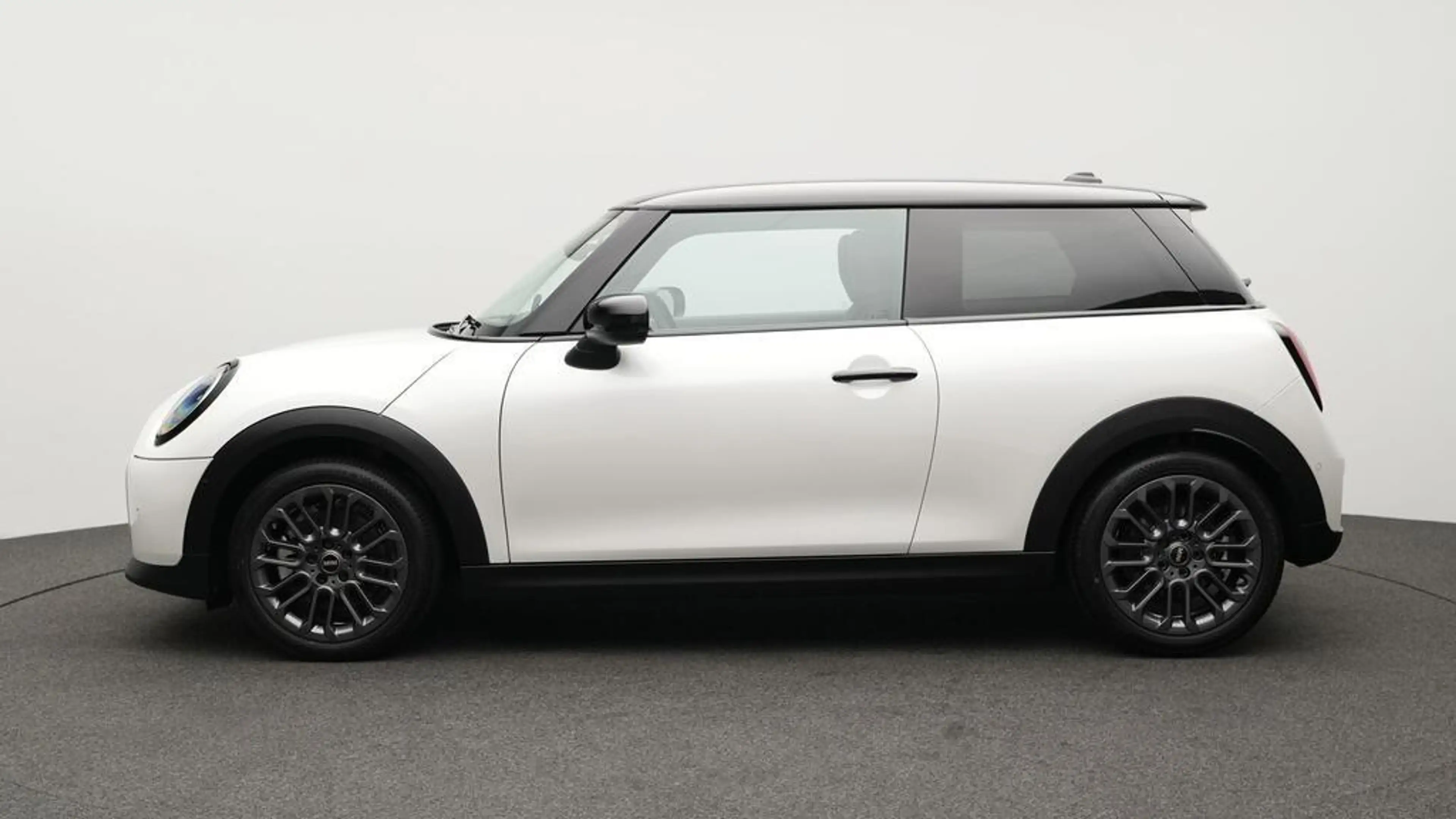 MINI Cooper C Favoured Trim — photo 3