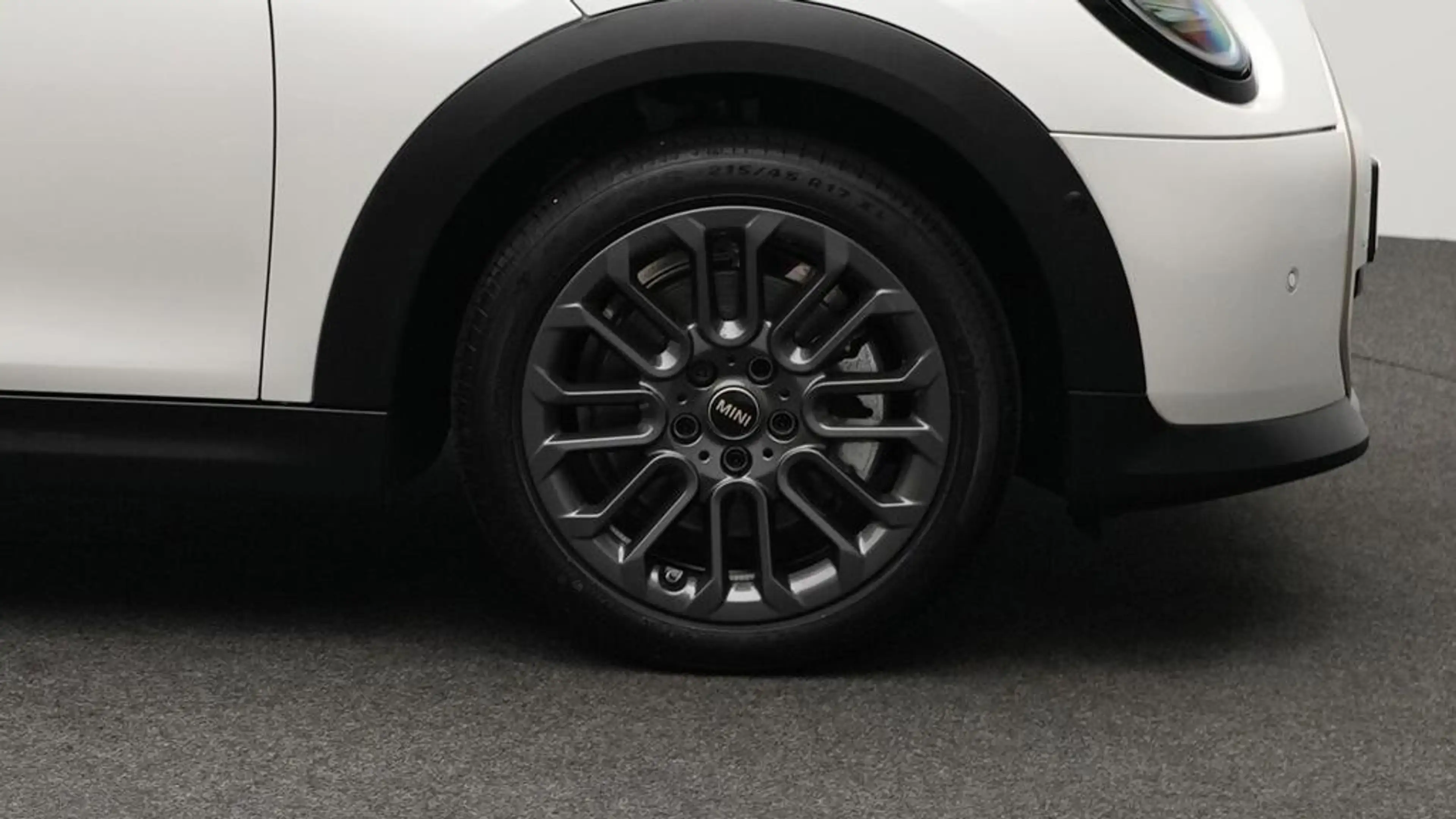 MINI Cooper C Favoured Trim — photo 13