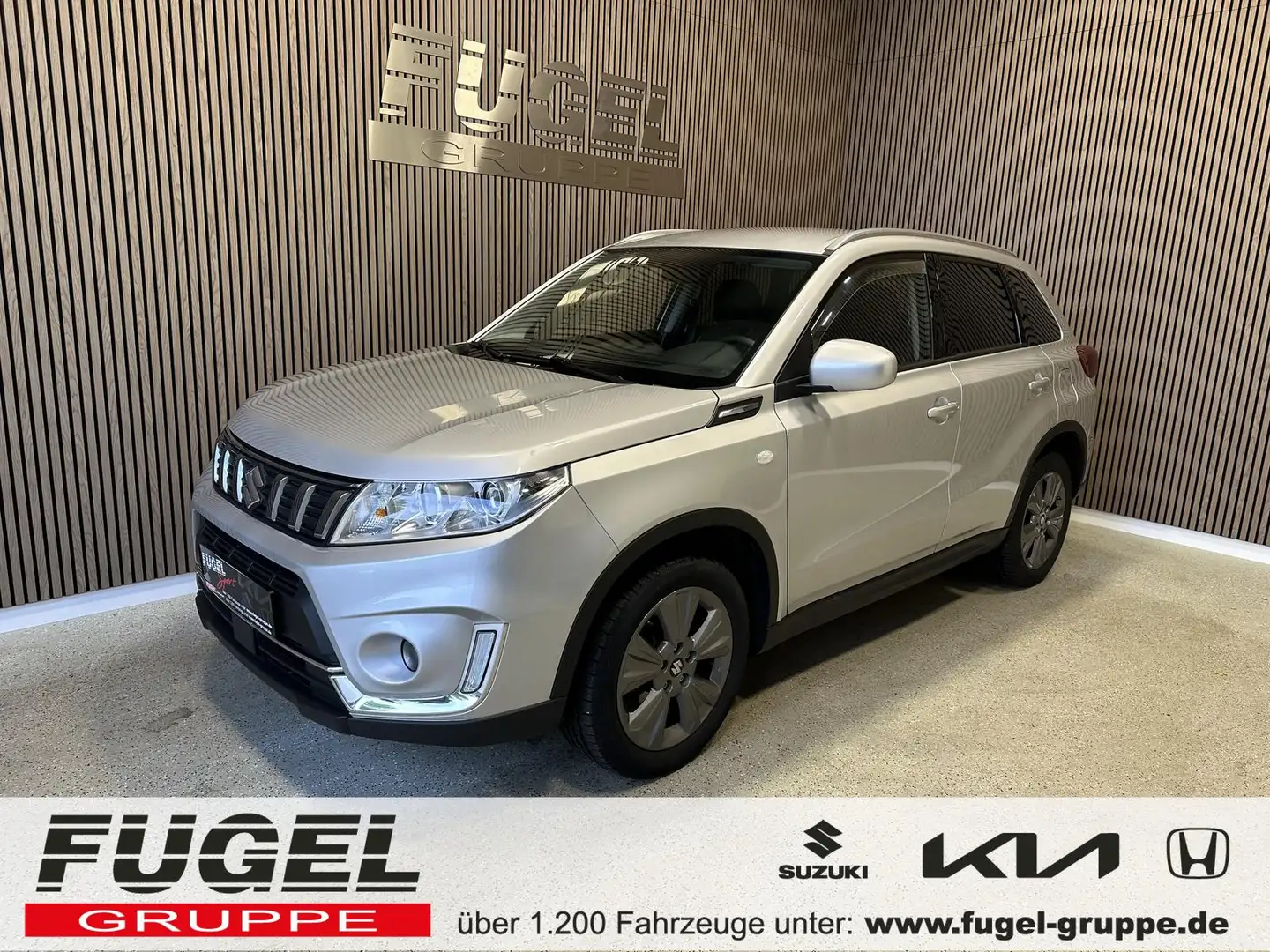 Suzuki Vitara 1.4 16V BoosterJet AHK|Navi Срібний - 1