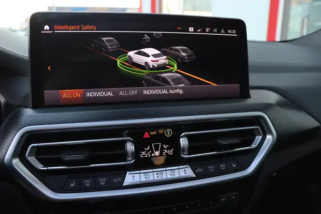 BMW X4 M M40d | Panorama | Head-Up | M-Performance Technik Ansicht 33