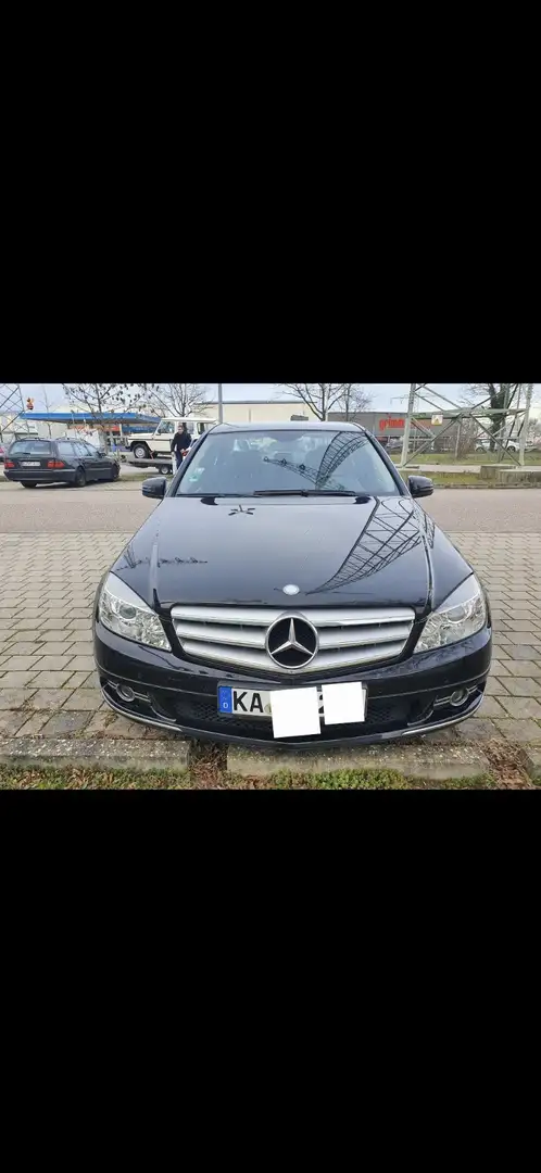 Mercedes-Benz 220 C220 CDI BlueEfficiency Limousine crna - 1
