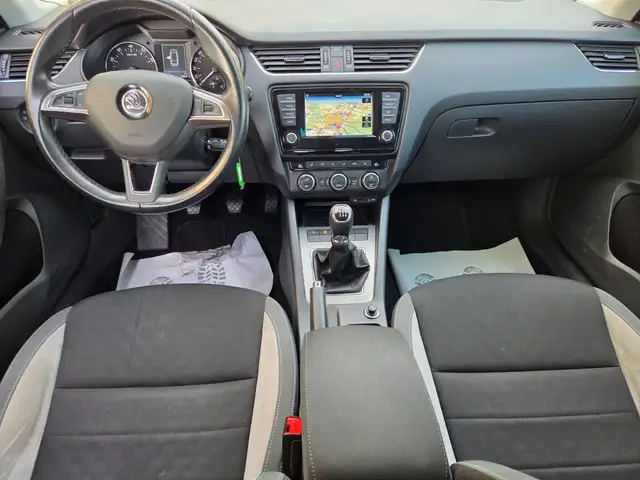 Skoda Octavia view 10