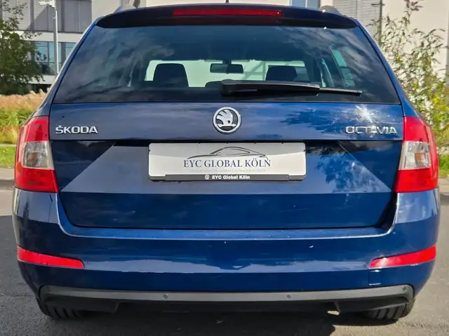 Skoda Octavia view 8