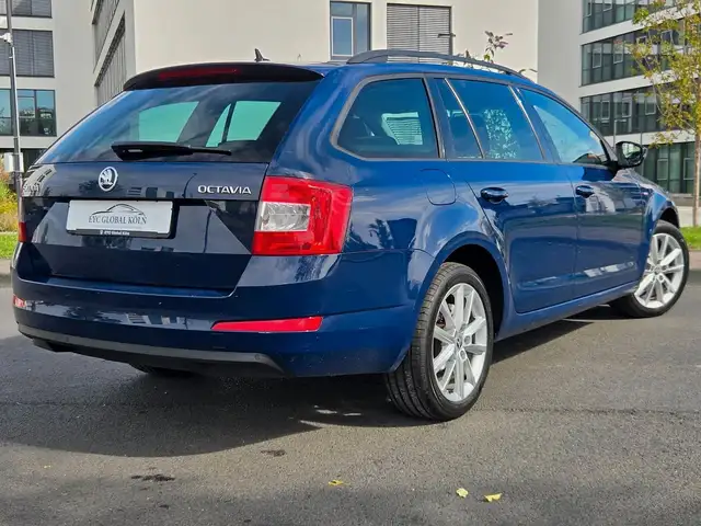 Skoda Octavia view 3