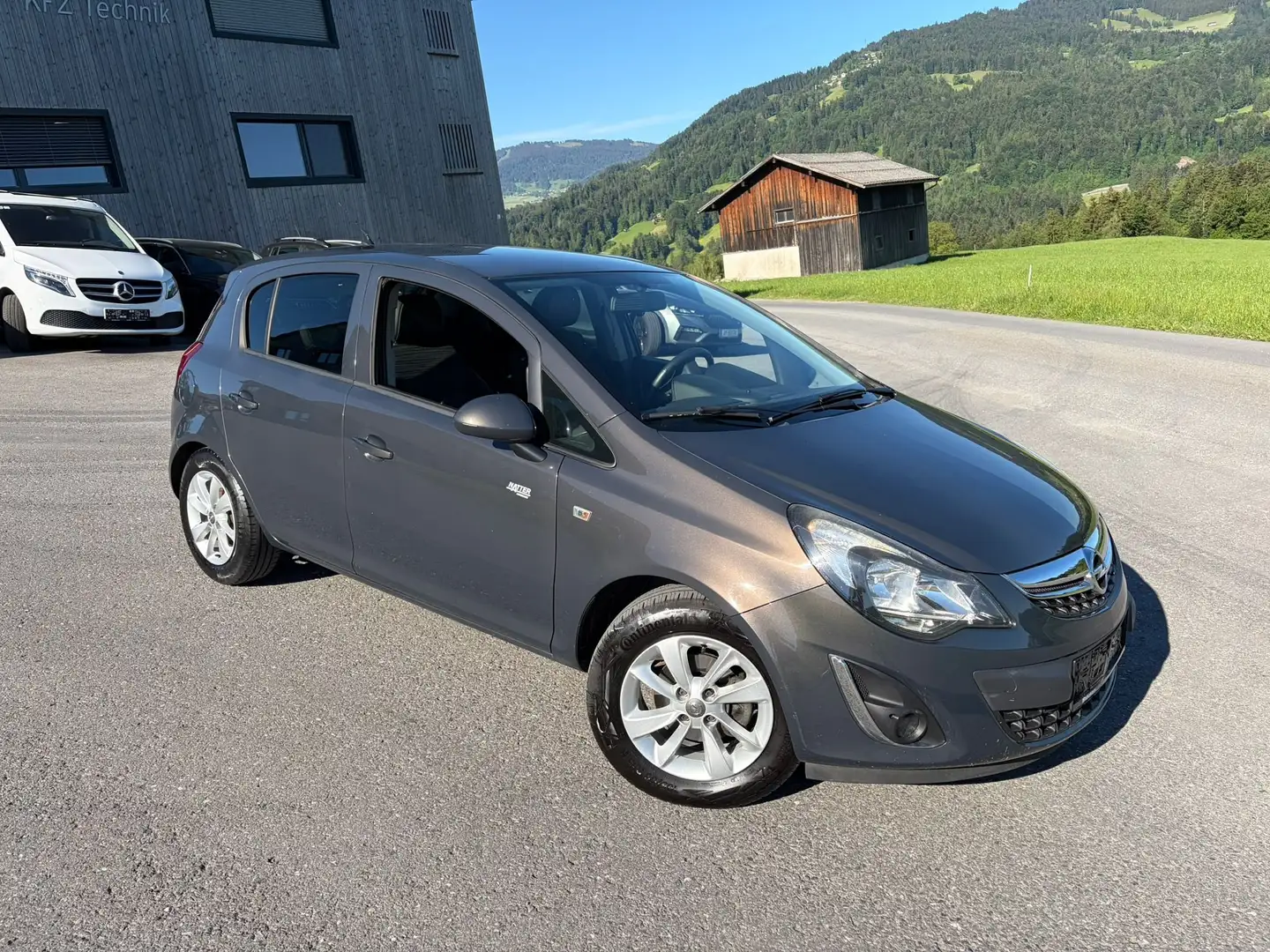 Opel Corsa Energy*8fach Bereift Grau - 1