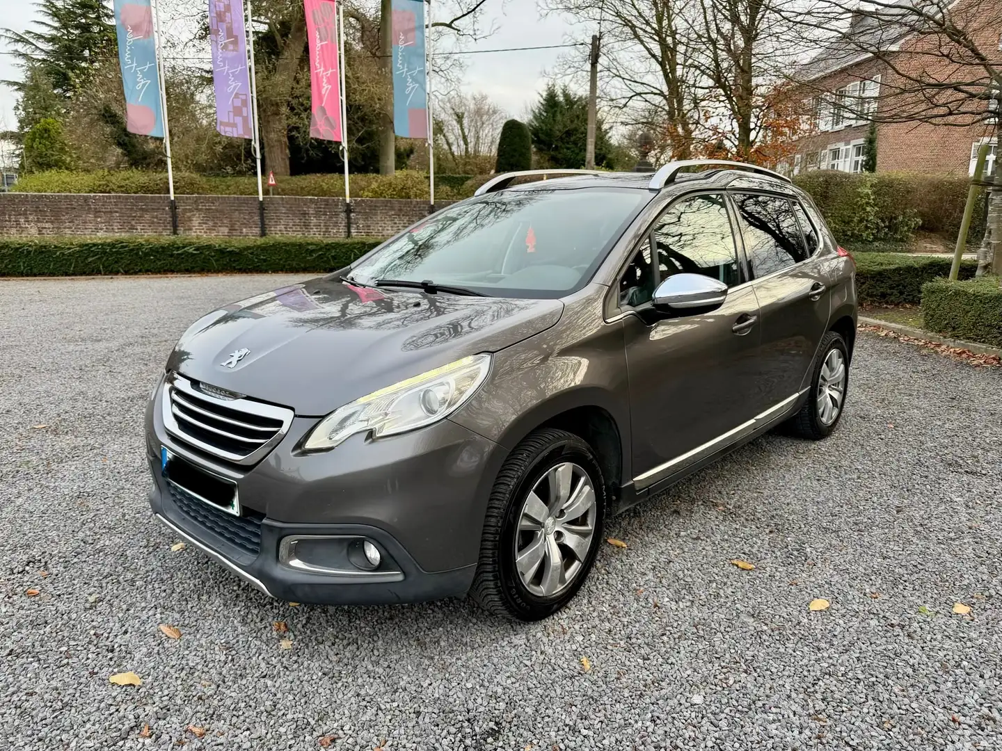 Peugeot 2008 1.2 PureTech 82 ALLURE Full Pano LED Navi Skyloung Grau - 1