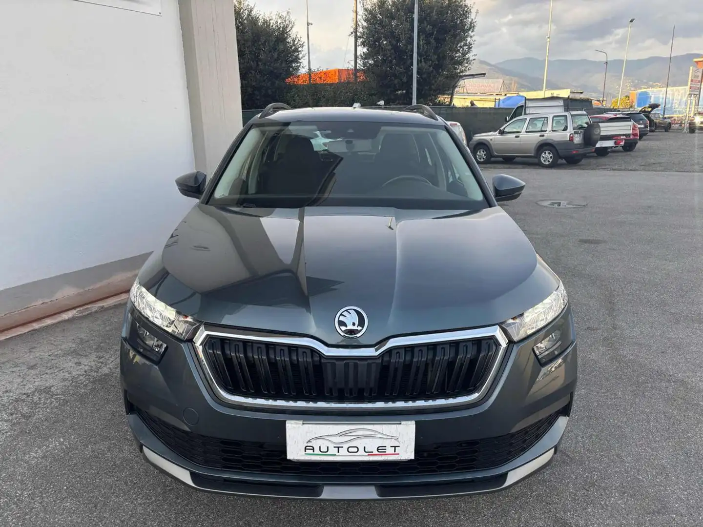 Skoda Kamiq 1.0 TSI 115 CV DSG Style - AUTOMATICO - Grigio - 2
